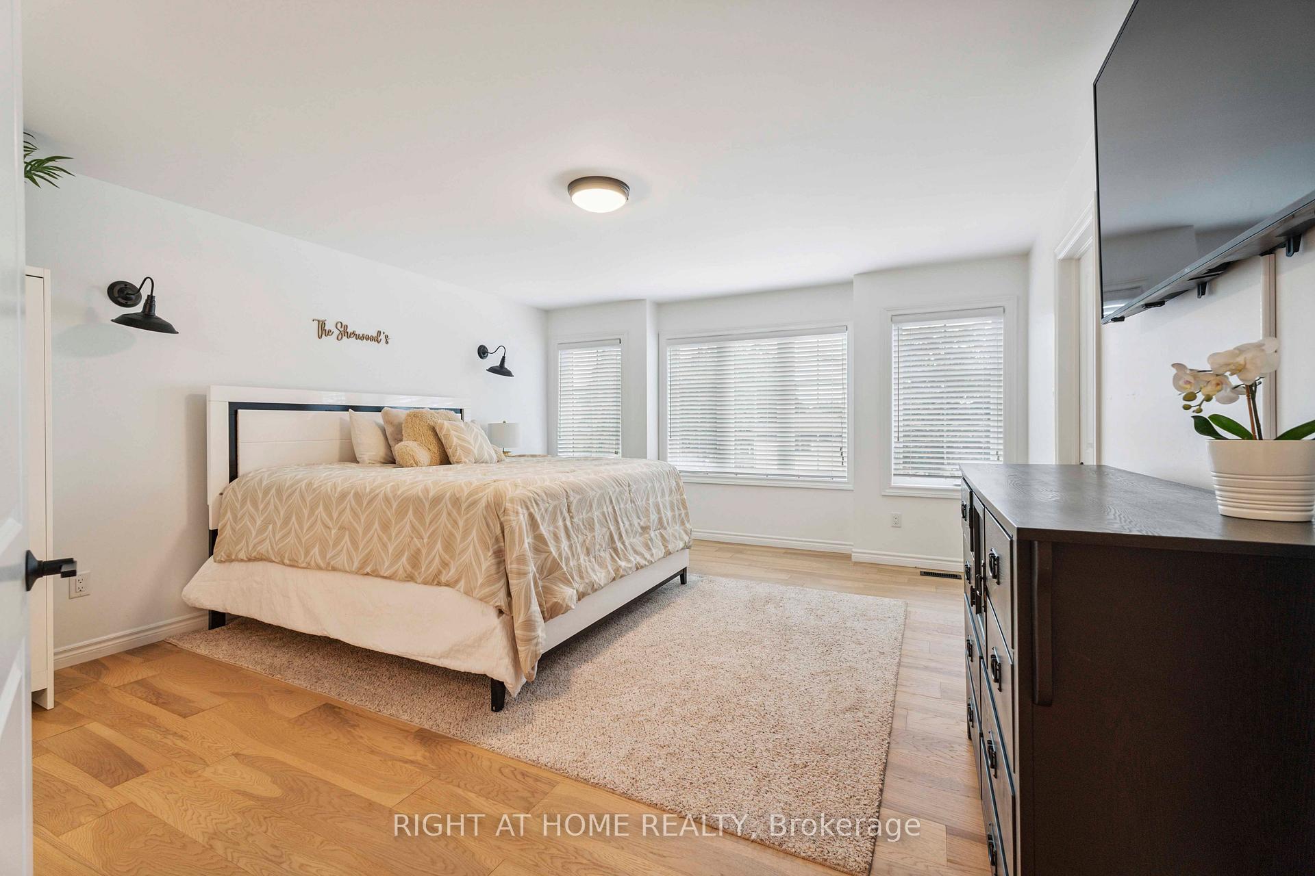 Photo 71 of 46 Durham Road, Hamilton, Stoney Creek — HOMEH