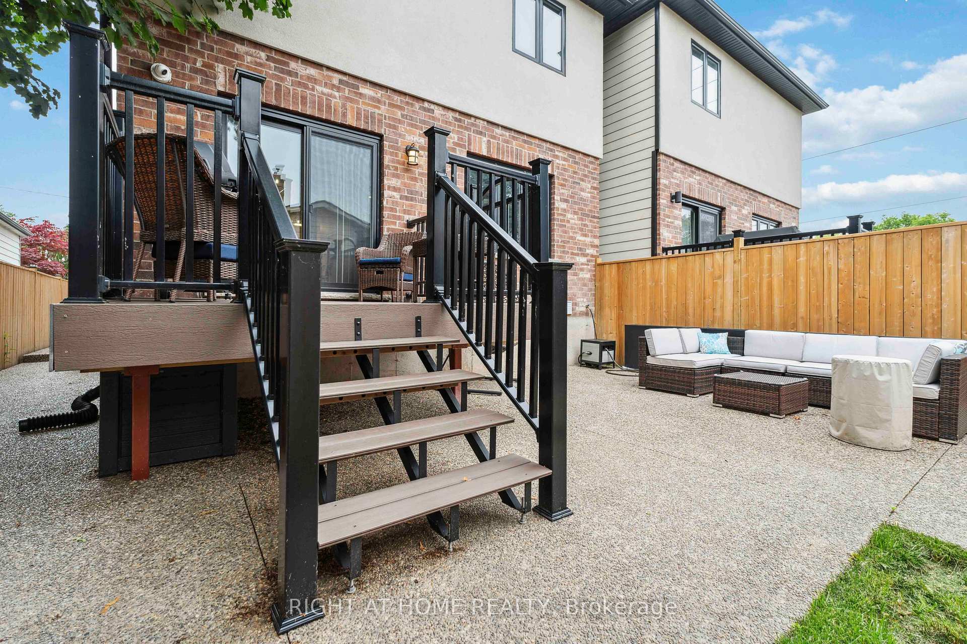 Photo 78 of 46 Durham Road, Hamilton, Stoney Creek — HOMEH