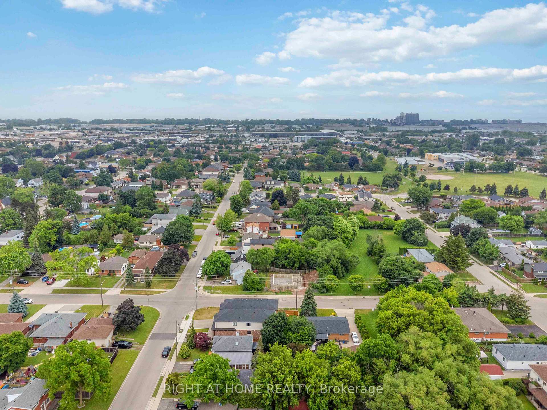 Photo 89 of 46 Durham Road, Hamilton, Stoney Creek — HOMEH