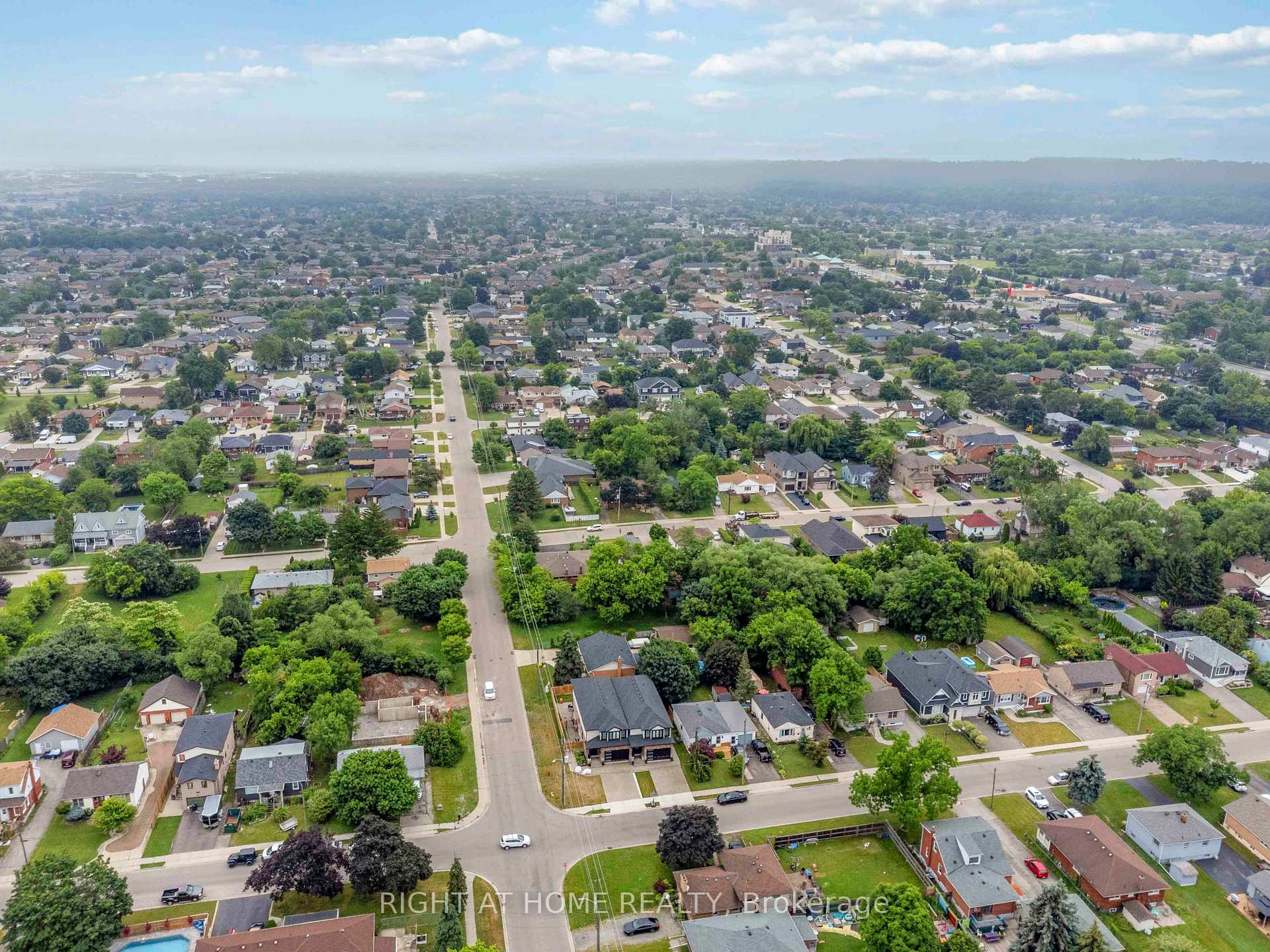 Photo 93 of 46 Durham Road, Hamilton, Stoney Creek — HOMEH