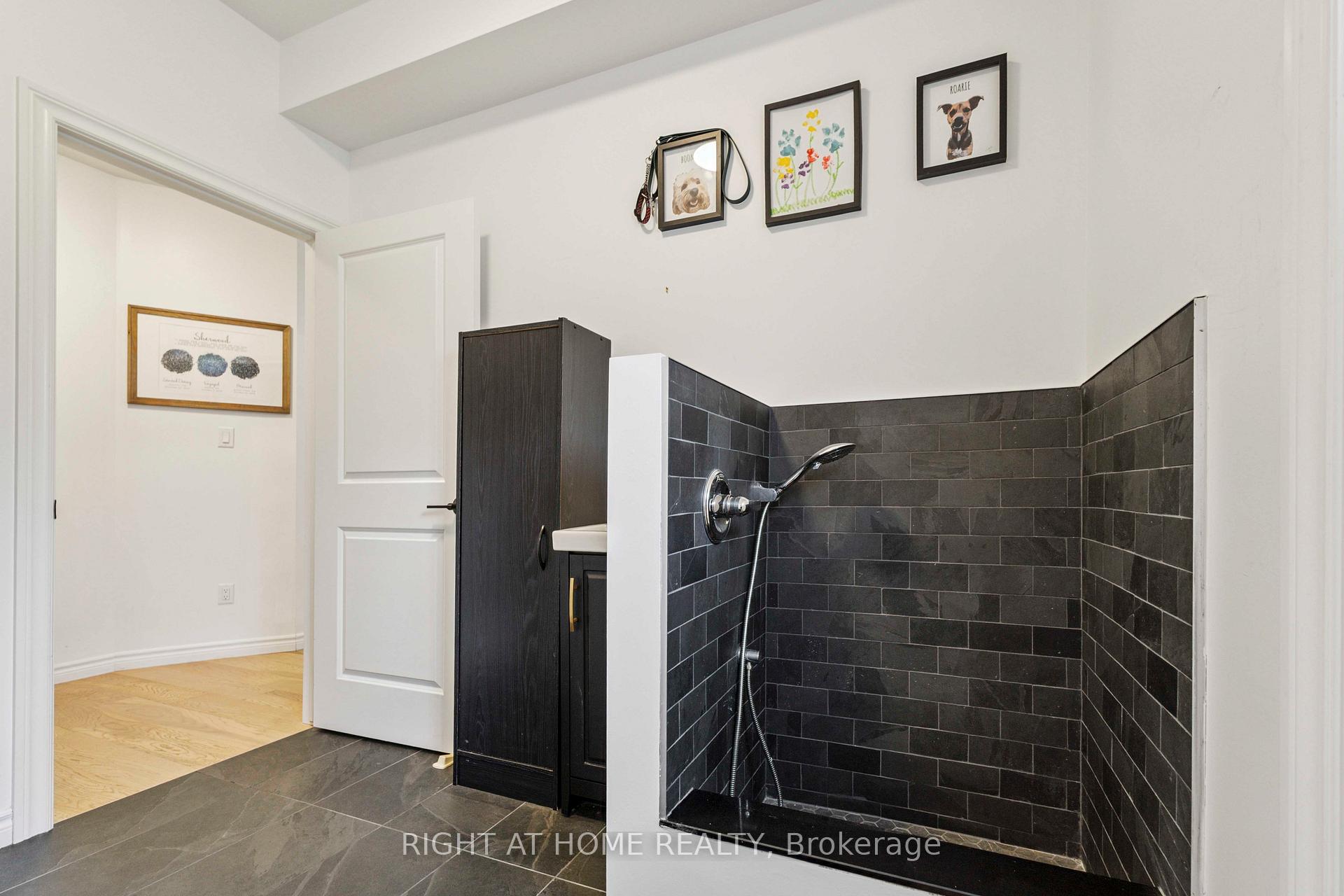 Photo 36 of 46 Durham Road, Hamilton, Stoney Creek — HOMEH
