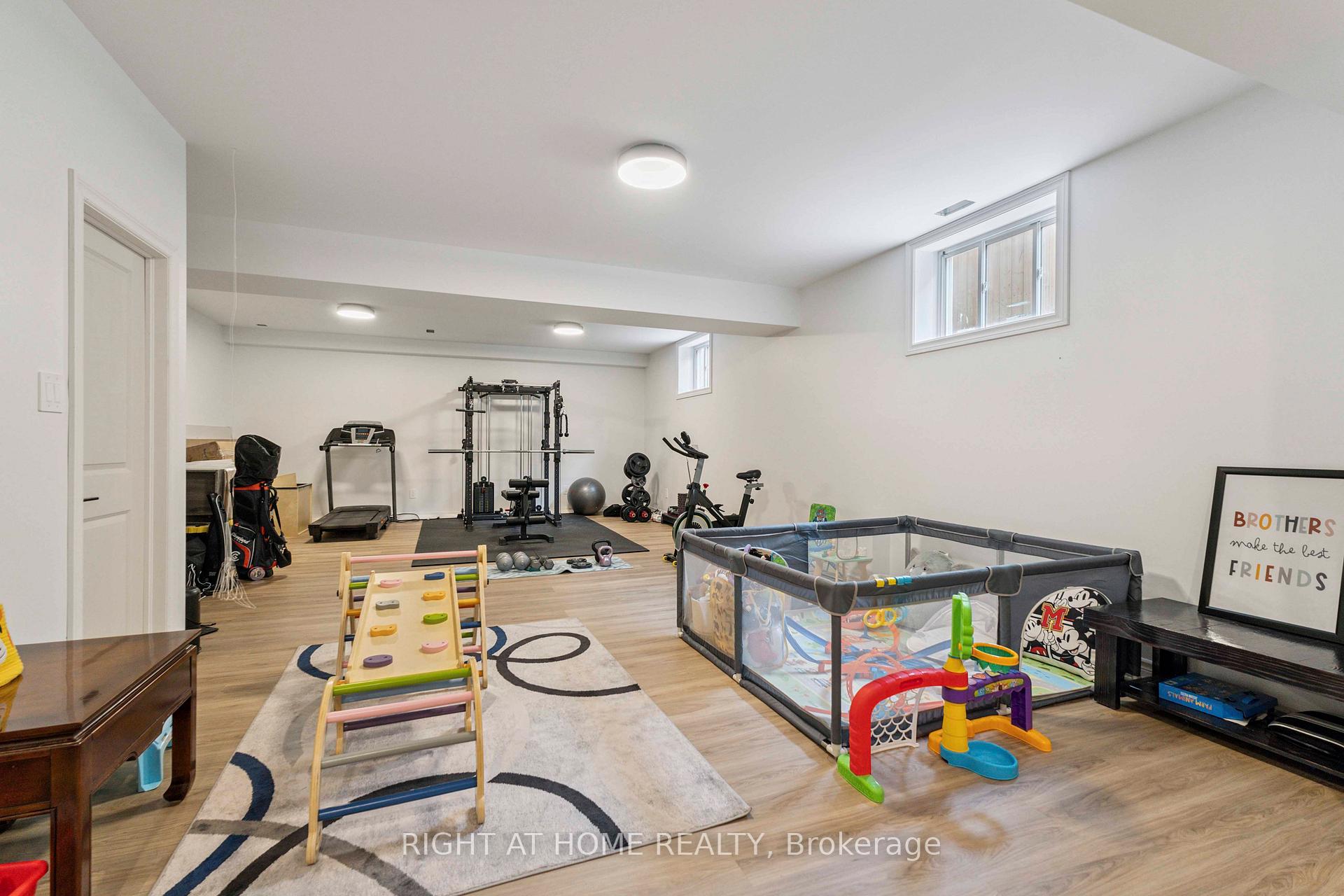 Photo 56 of 46 Durham Road, Hamilton, Stoney Creek — HOMEH