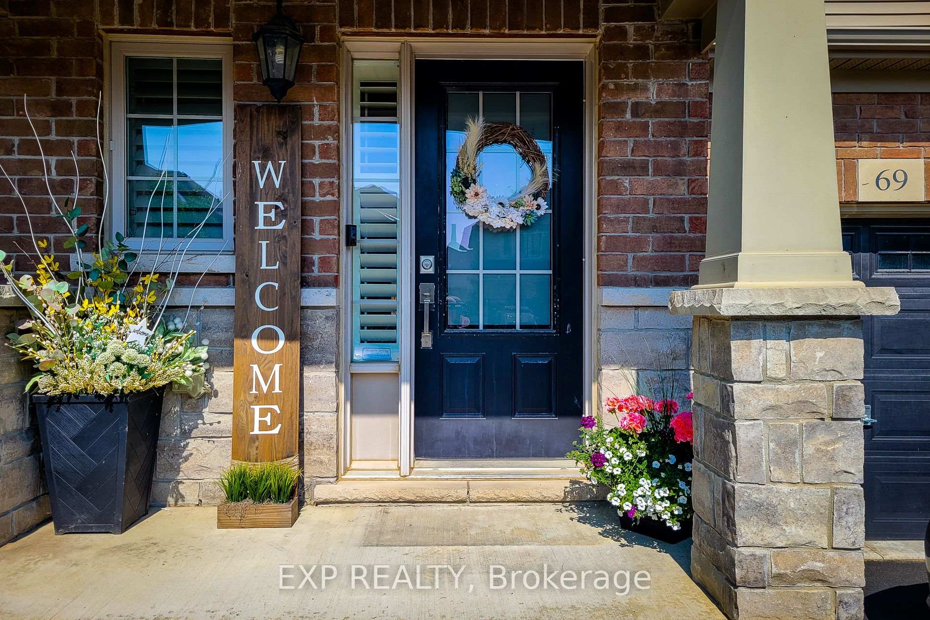 Photo 3 of 65 Royal Winter Drive, Hamilton, Binbrook — HOMEH