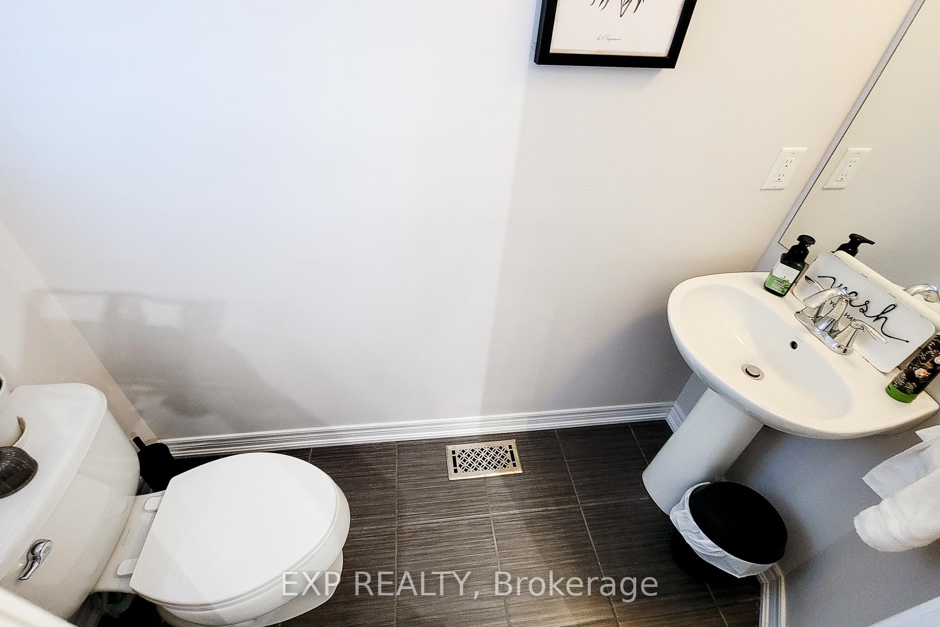 Photo 6 of 65 Royal Winter Drive, Hamilton, Binbrook — HOMEH