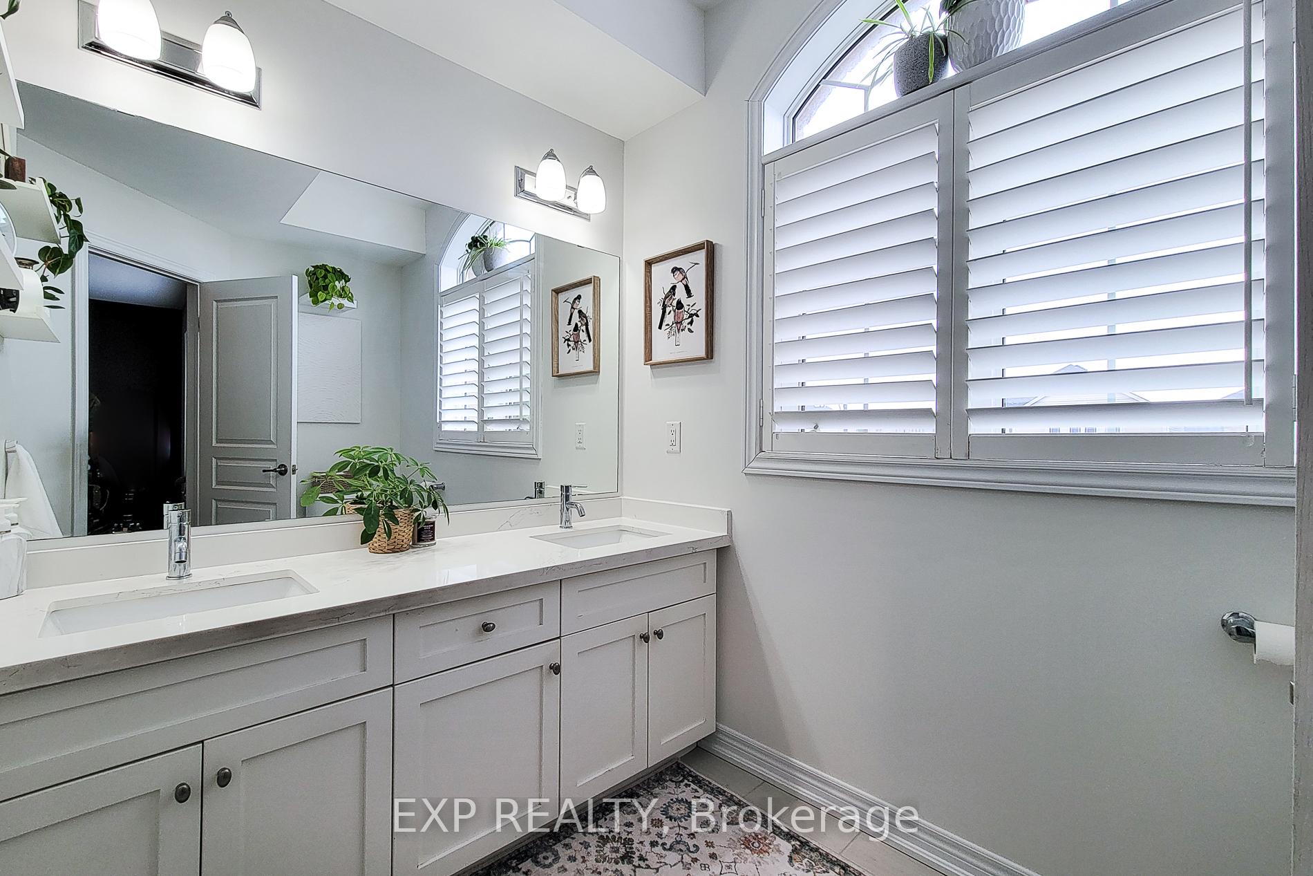 Photo 21 of 65 Royal Winter Drive, Hamilton, Binbrook — HOMEH