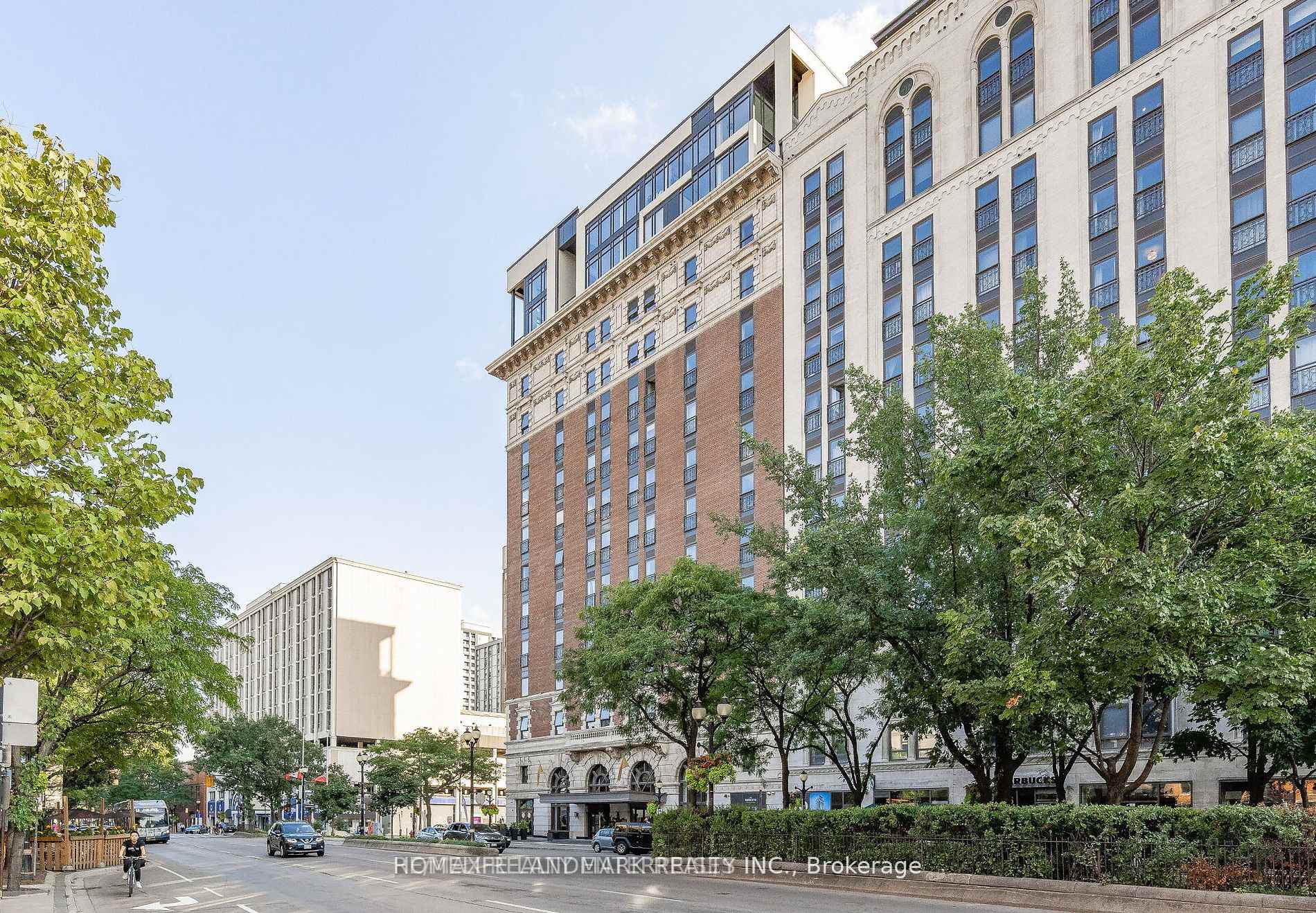 Front of Unit 709, 112 King Street E