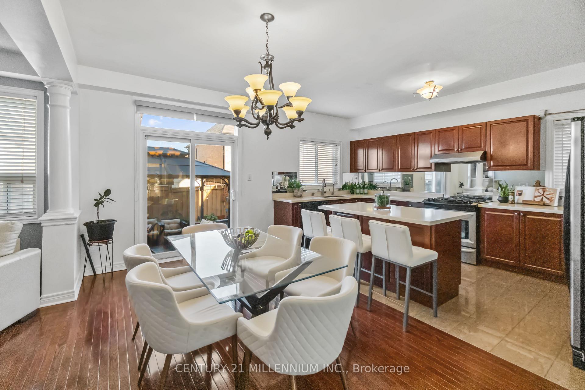 Photo 13 of 28 Powell Drive, Brampton, Sandringham-Wellington — HOMEH