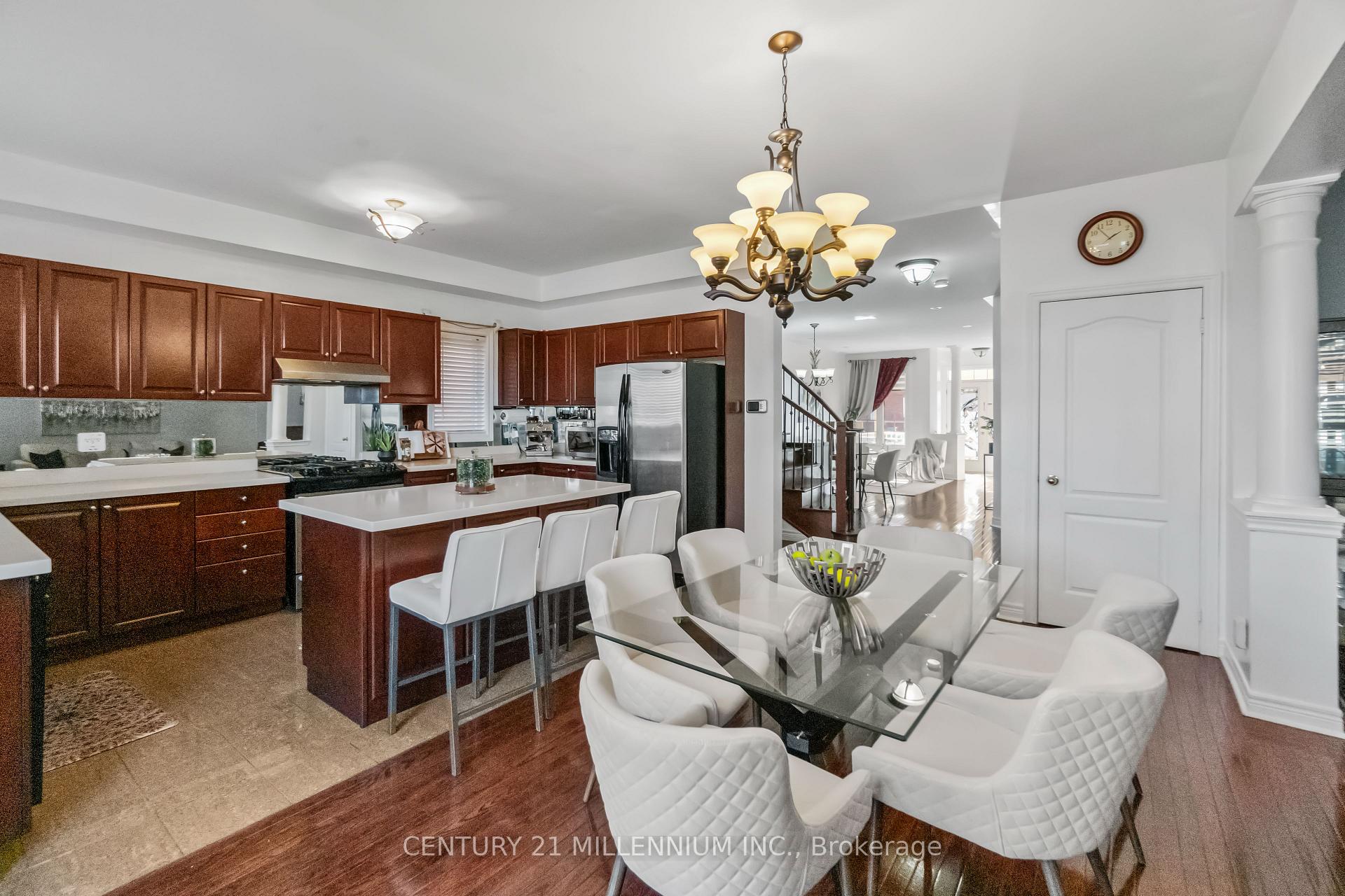 Photo 15 of 28 Powell Drive, Brampton, Sandringham-Wellington — HOMEH