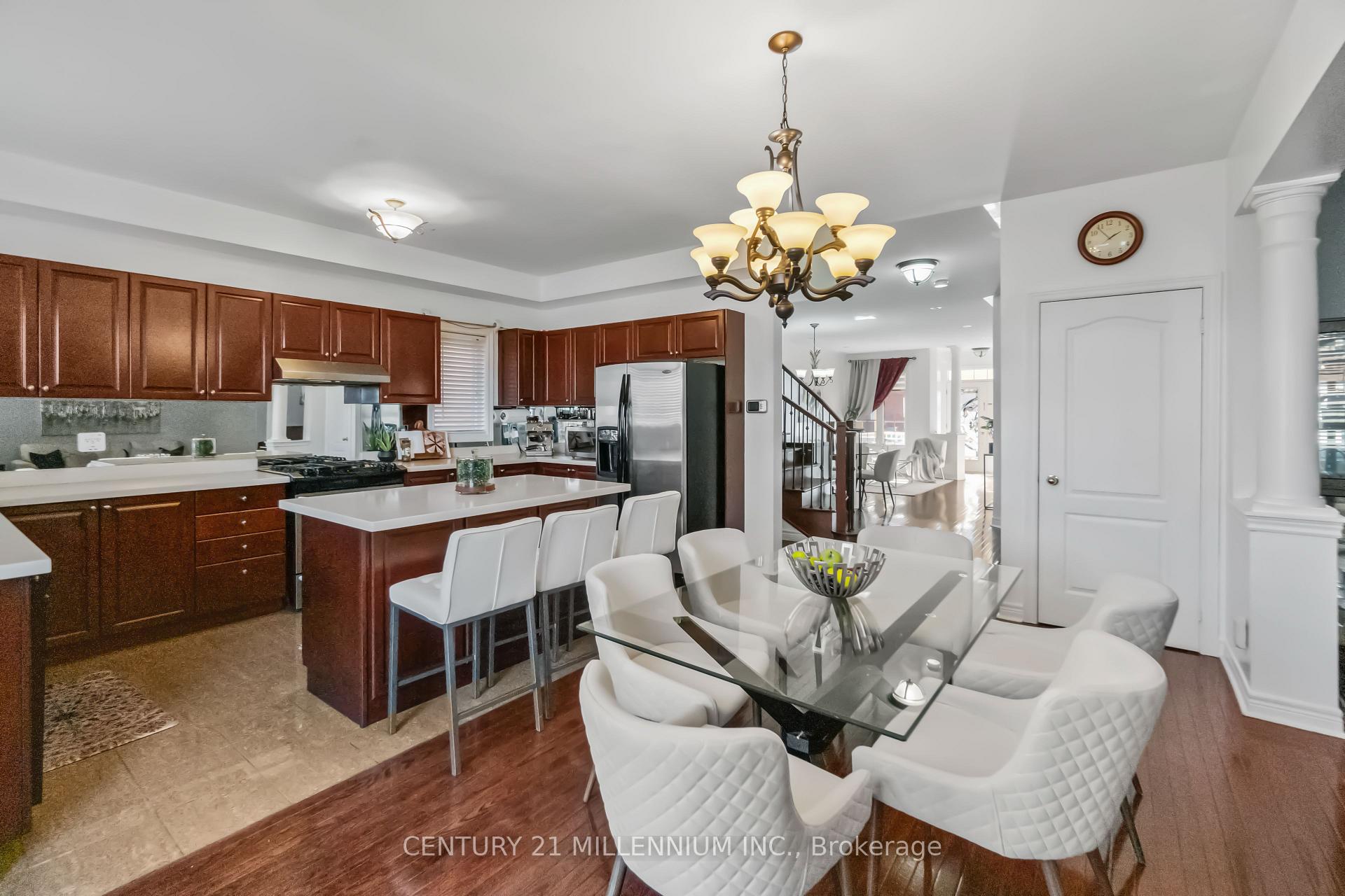 Photo 16 of 28 Powell Drive, Brampton, Sandringham-Wellington — HOMEH