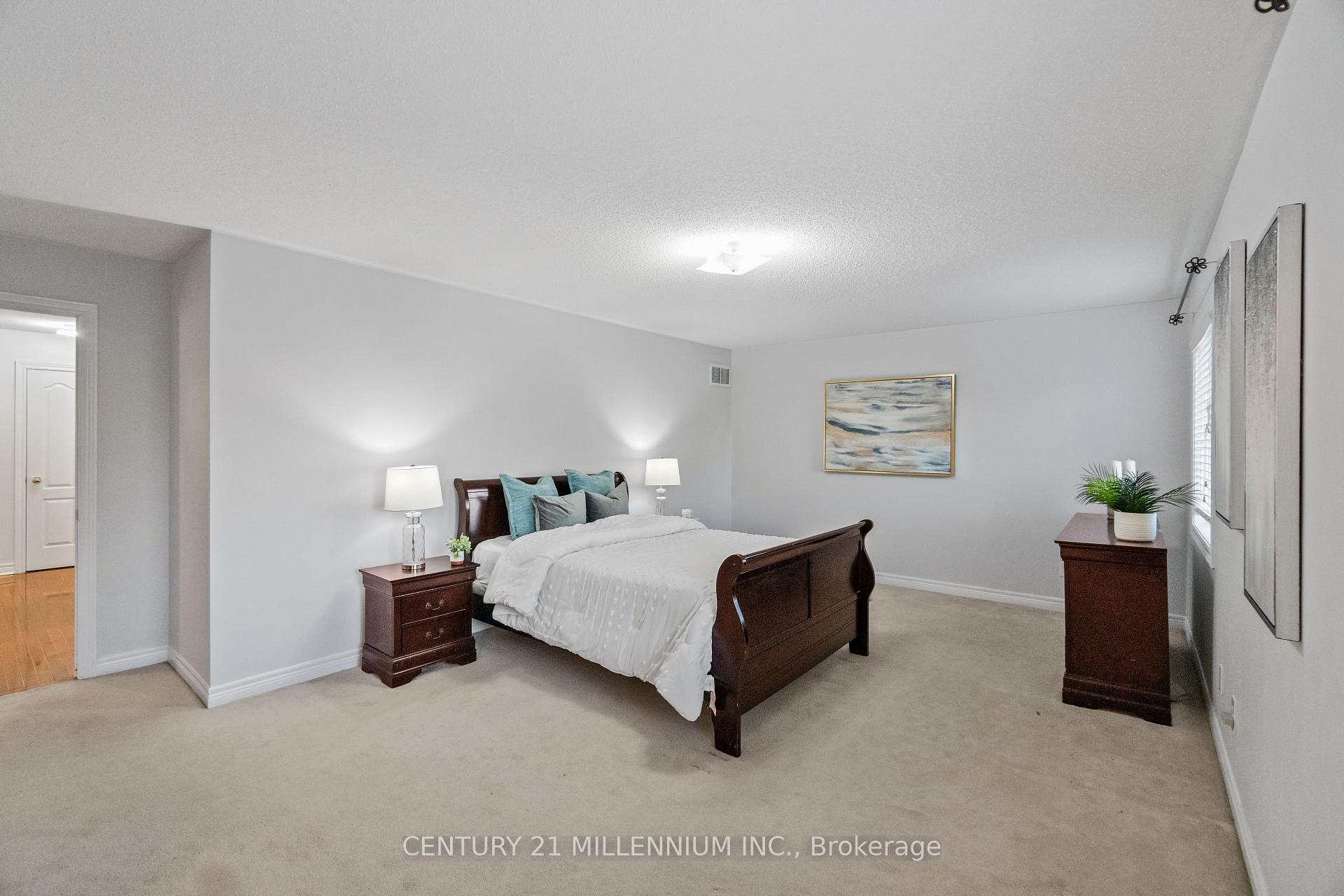 Photo 19 of 28 Powell Drive, Brampton, Sandringham-Wellington — HOMEH