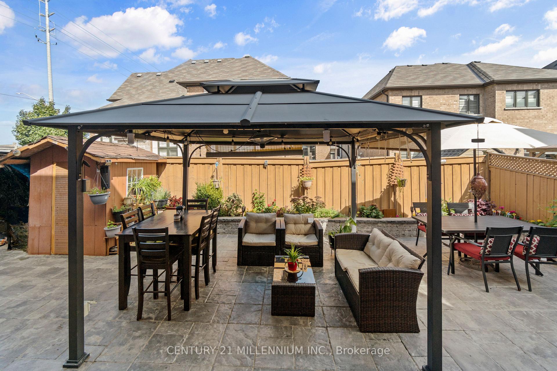 Photo 33 of 28 Powell Drive, Brampton, Sandringham-Wellington — HOMEH