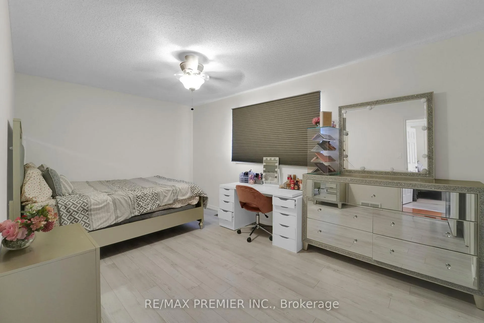 Photo 22 of 12 The Meadows, St. Catharines, Lakeport — HOMEH