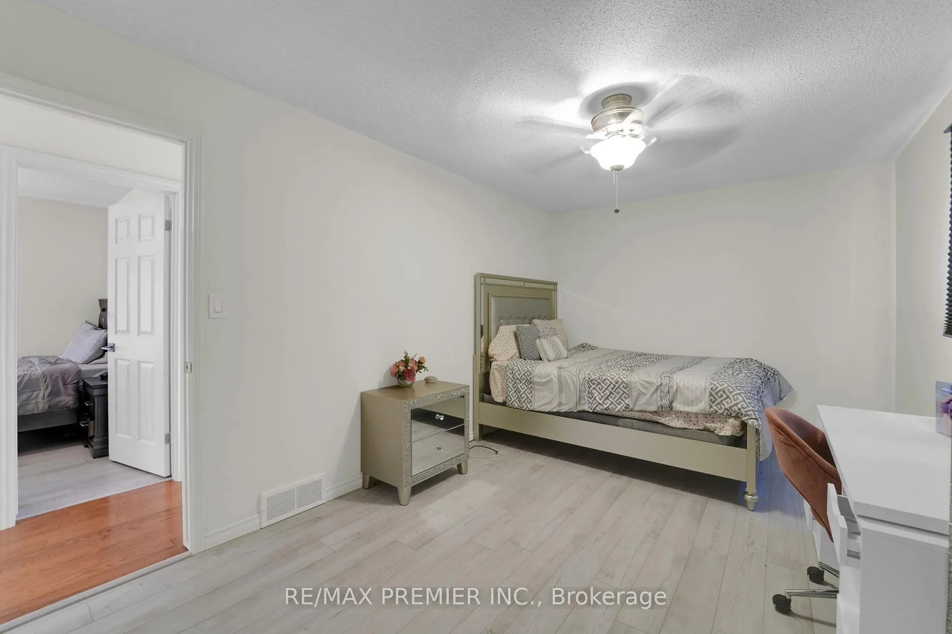 Photo 23 of 12 The Meadows, St. Catharines, Lakeport — HOMEH