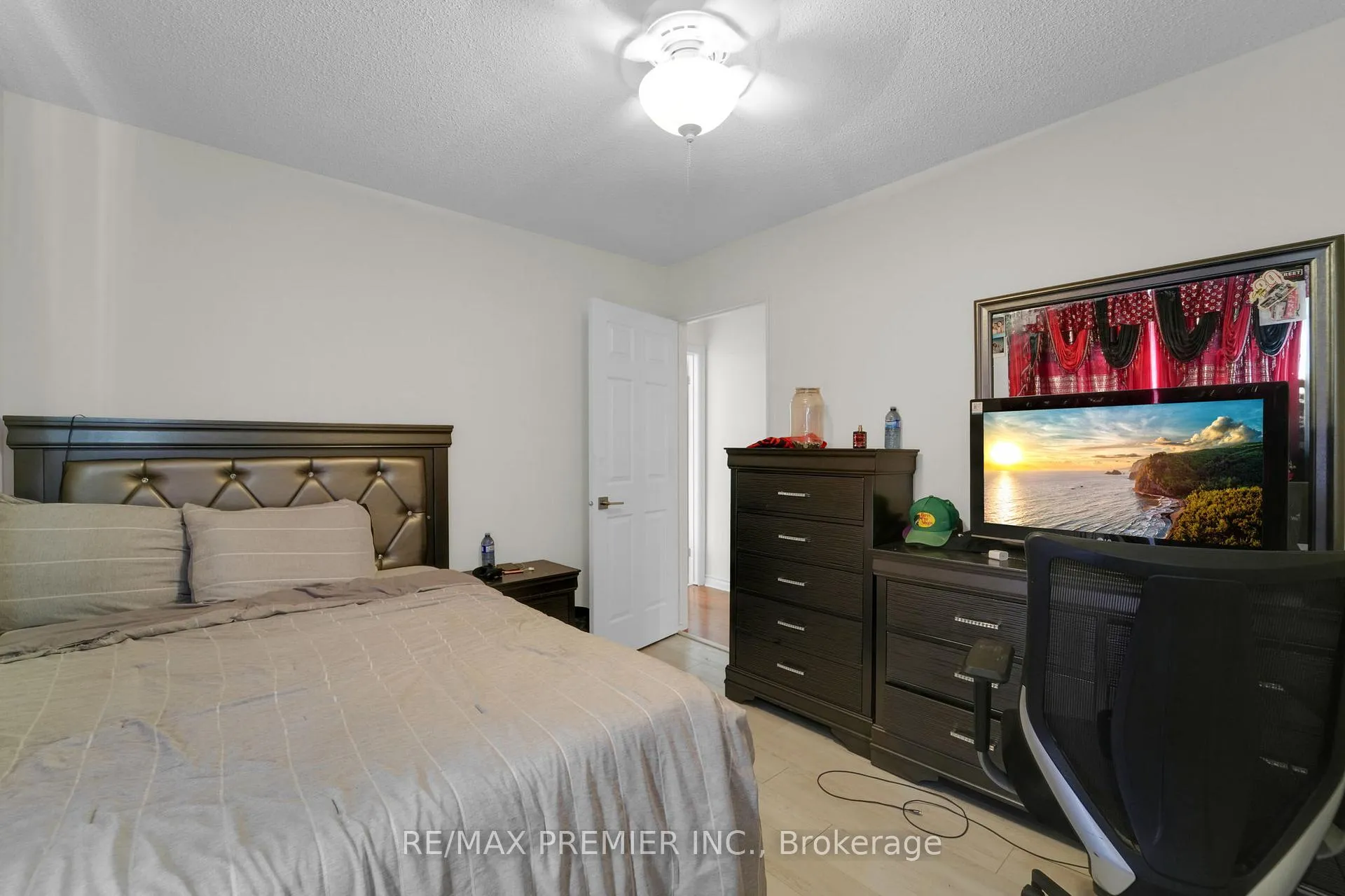 Photo 25 of 12 The Meadows, St. Catharines, Lakeport — HOMEH