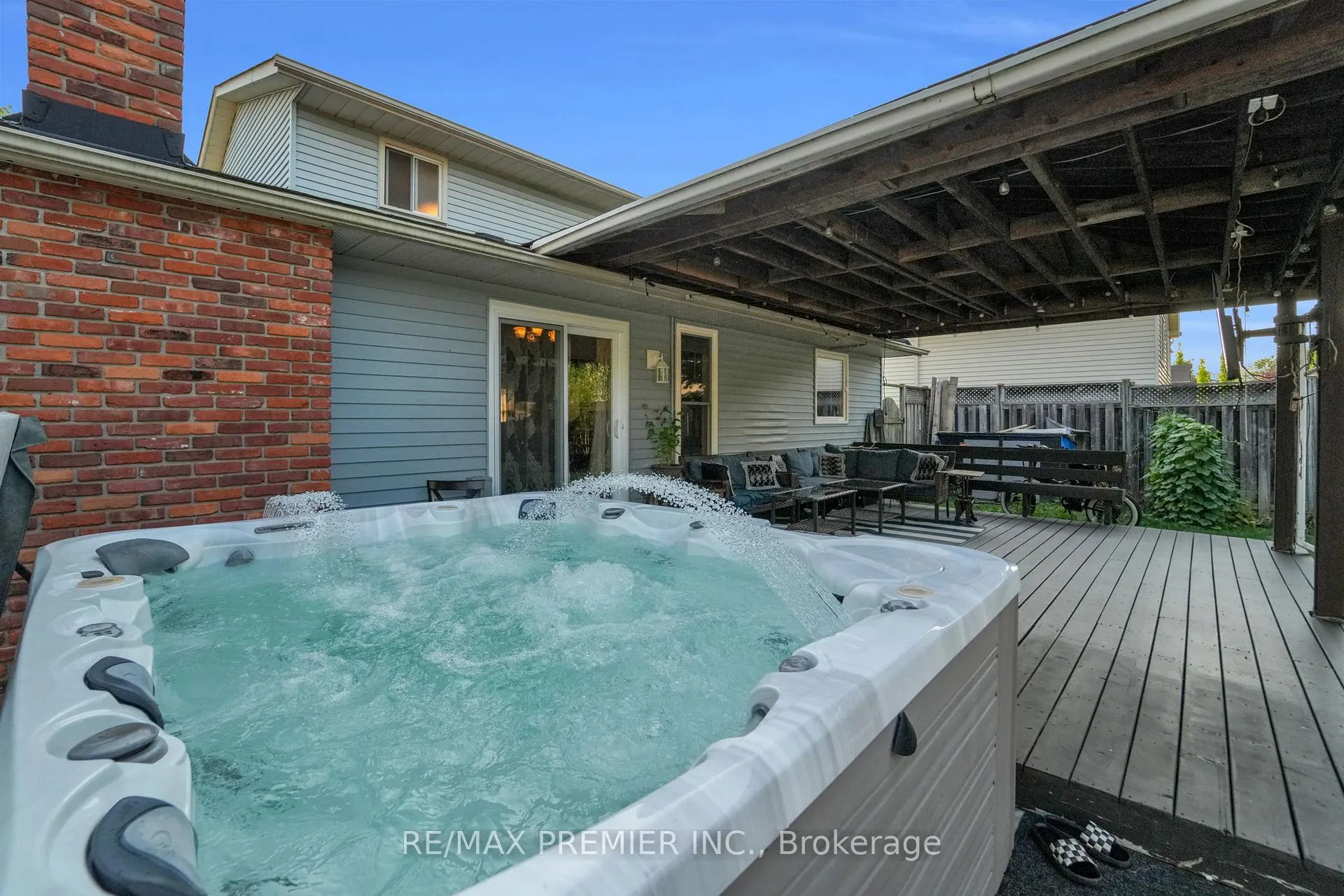 Photo 42 of 12 The Meadows, St. Catharines, Lakeport — HOMEH
