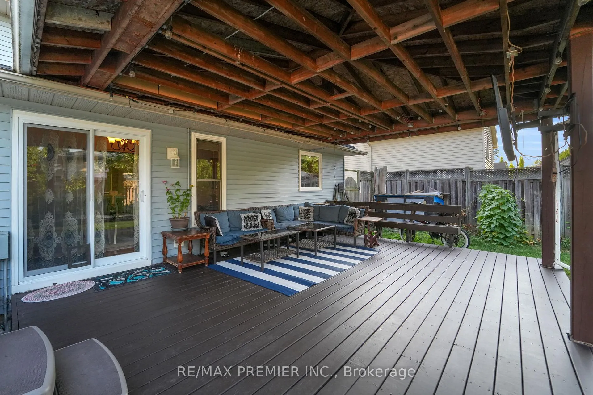 Photo 43 of 12 The Meadows, St. Catharines, Lakeport — HOMEH