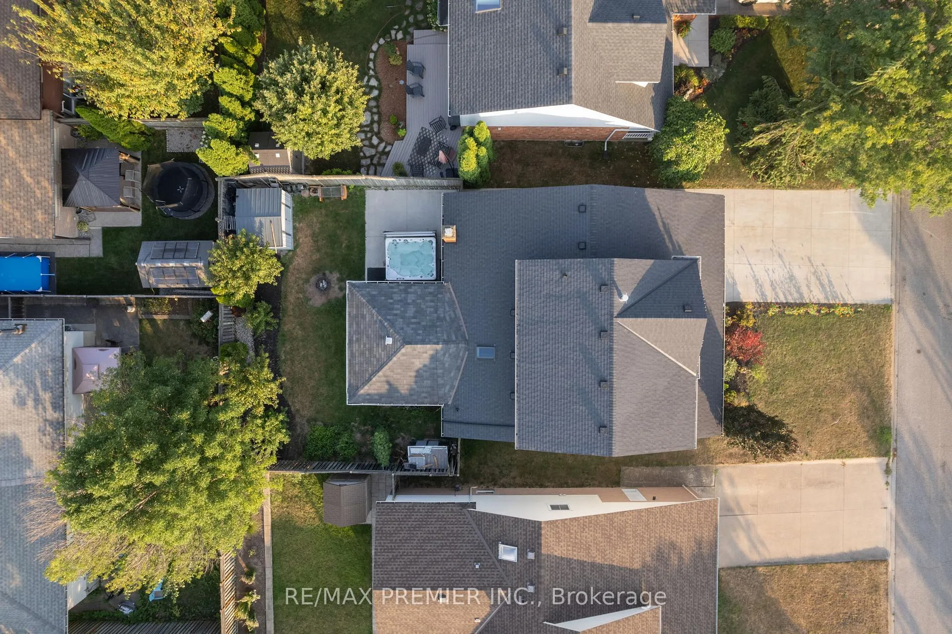 Photo 46 of 12 The Meadows, St. Catharines, Lakeport — HOMEH