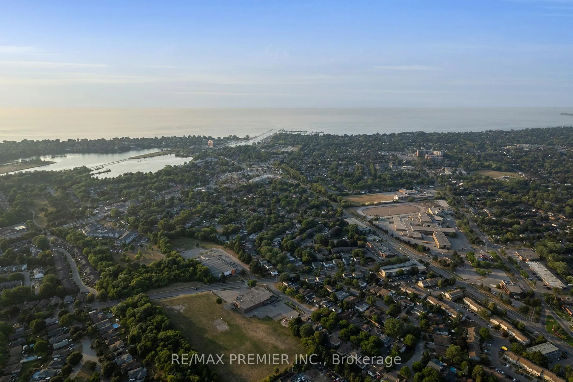 Photo 49 of 12 The Meadows, St. Catharines, Lakeport — HOMEH