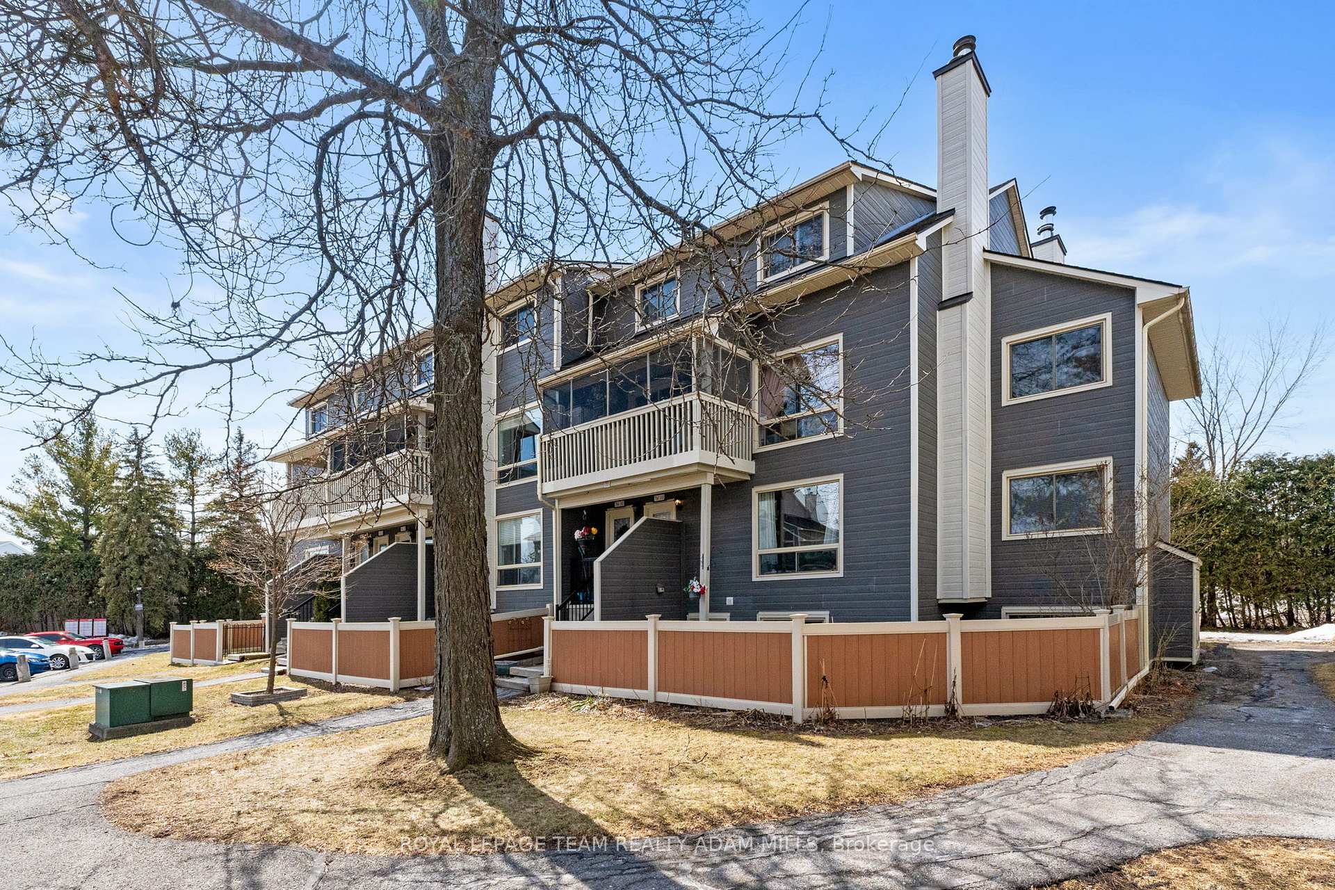 Photo 3 of Unit 13B, 766 St. Andre Drive, Ottawa, Hiawatha Park/Convent Glen — HOMEH