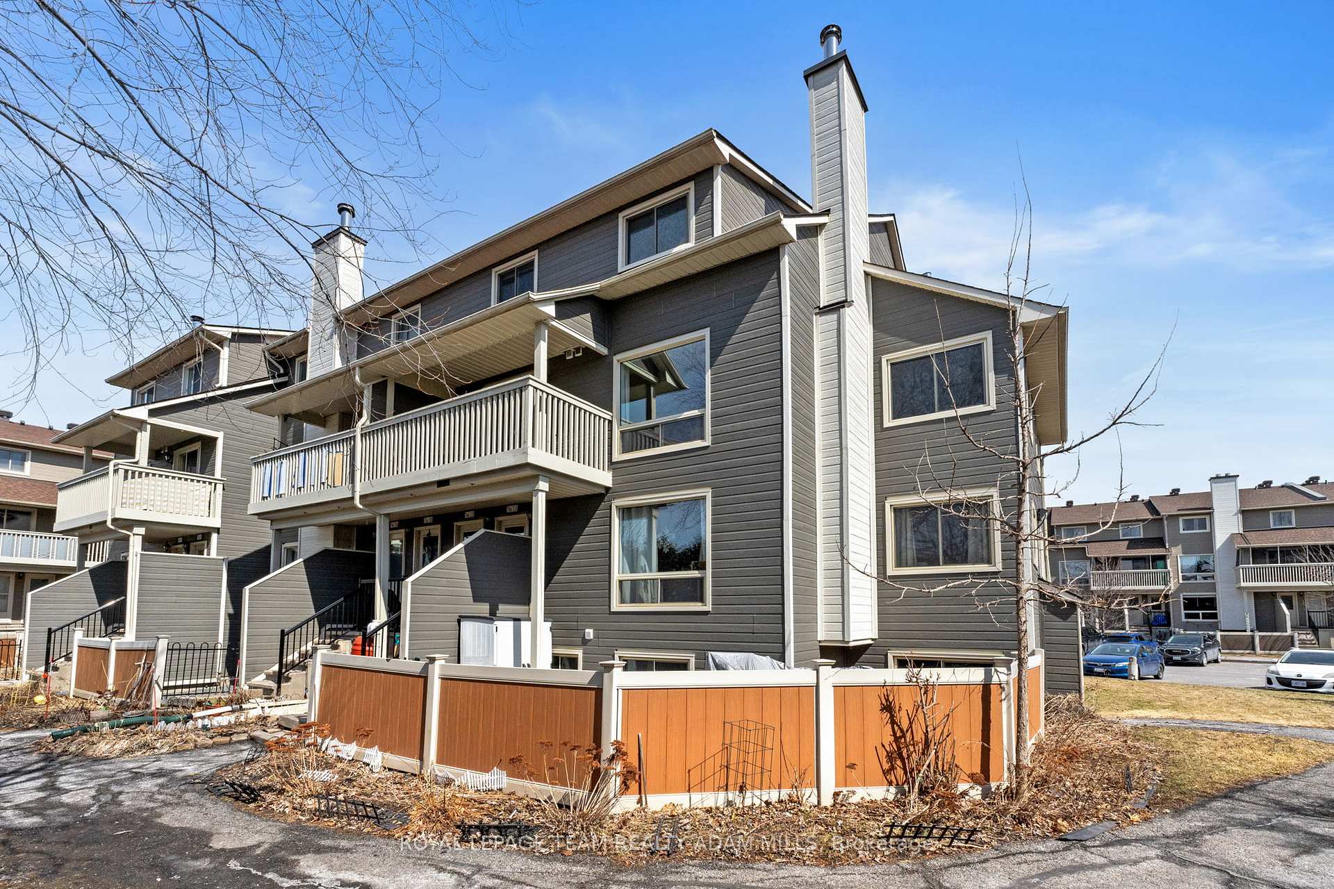 Photo 4 of Unit 13B, 766 St. Andre Drive, Ottawa, Hiawatha Park/Convent Glen — HOMEH