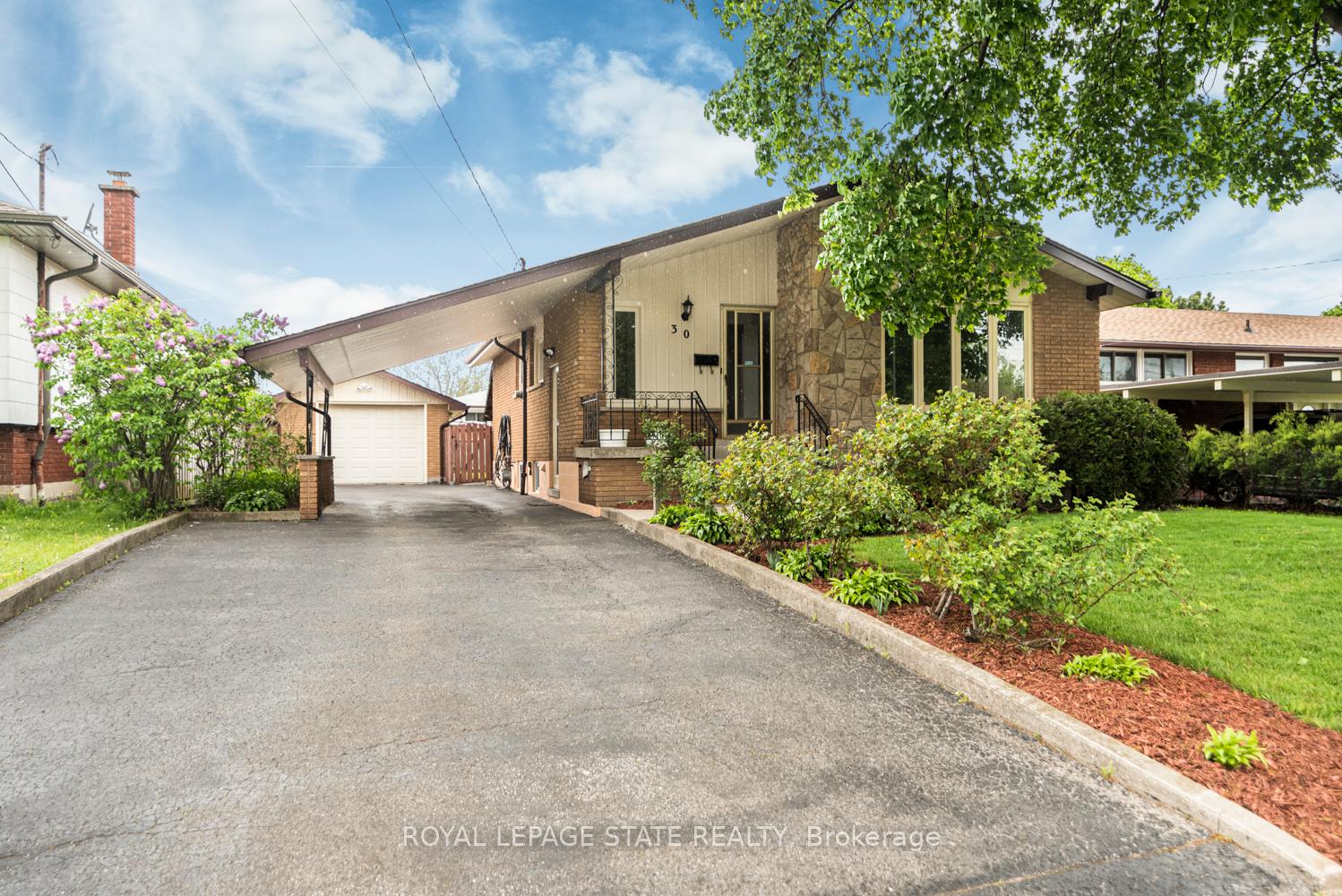 Photo 2 of 30 Greeningdon Drive, Hamilton, Greeningdon — HOMEH