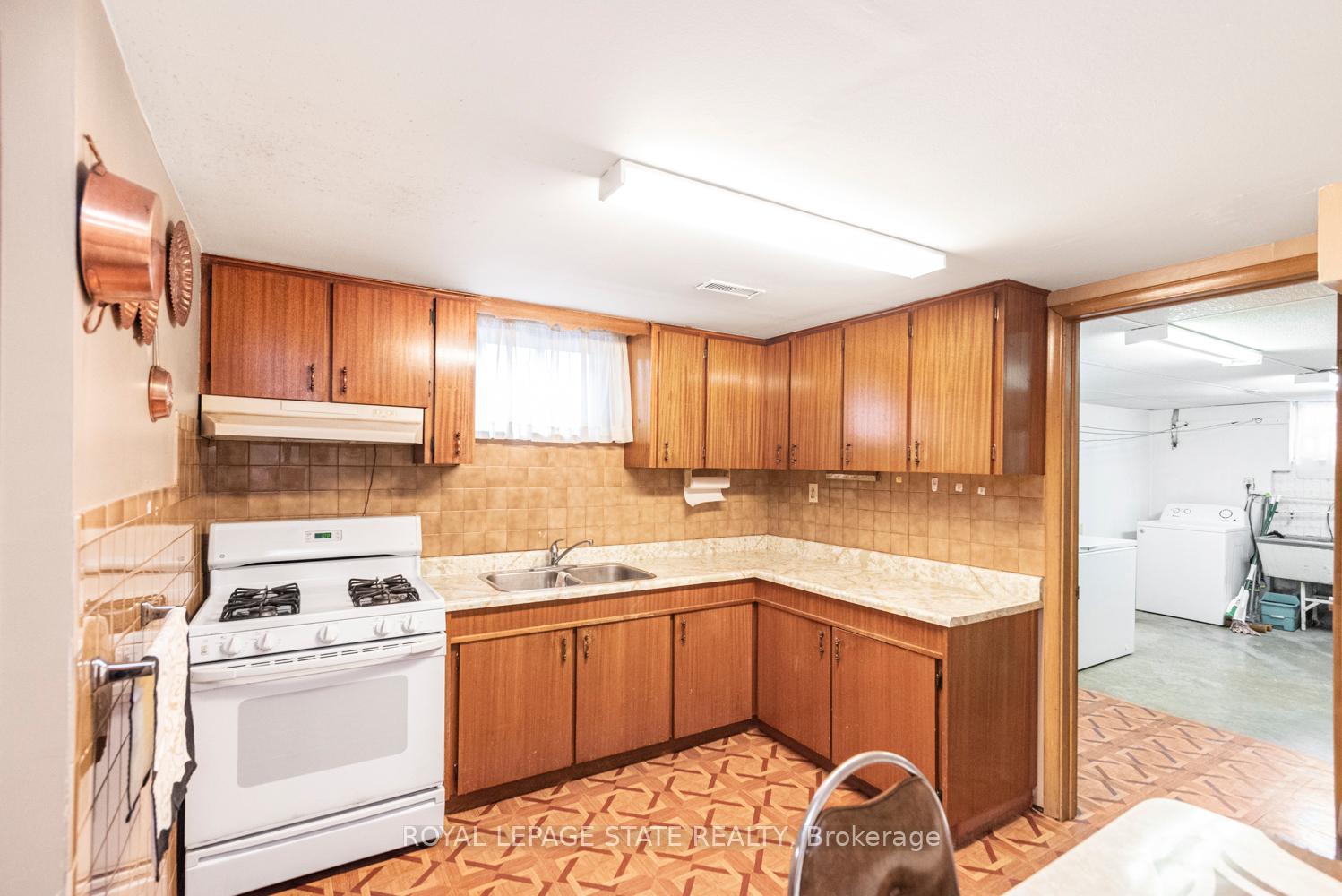 Photo 33 of 30 Greeningdon Drive, Hamilton, Greeningdon — HOMEH