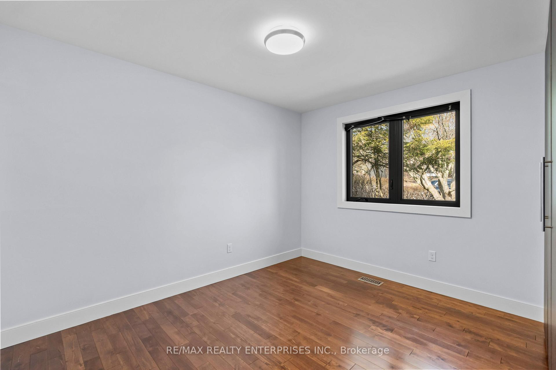 Photo 21 of 75 Robinhood Drive, Hamilton, Dundas — HOMEH