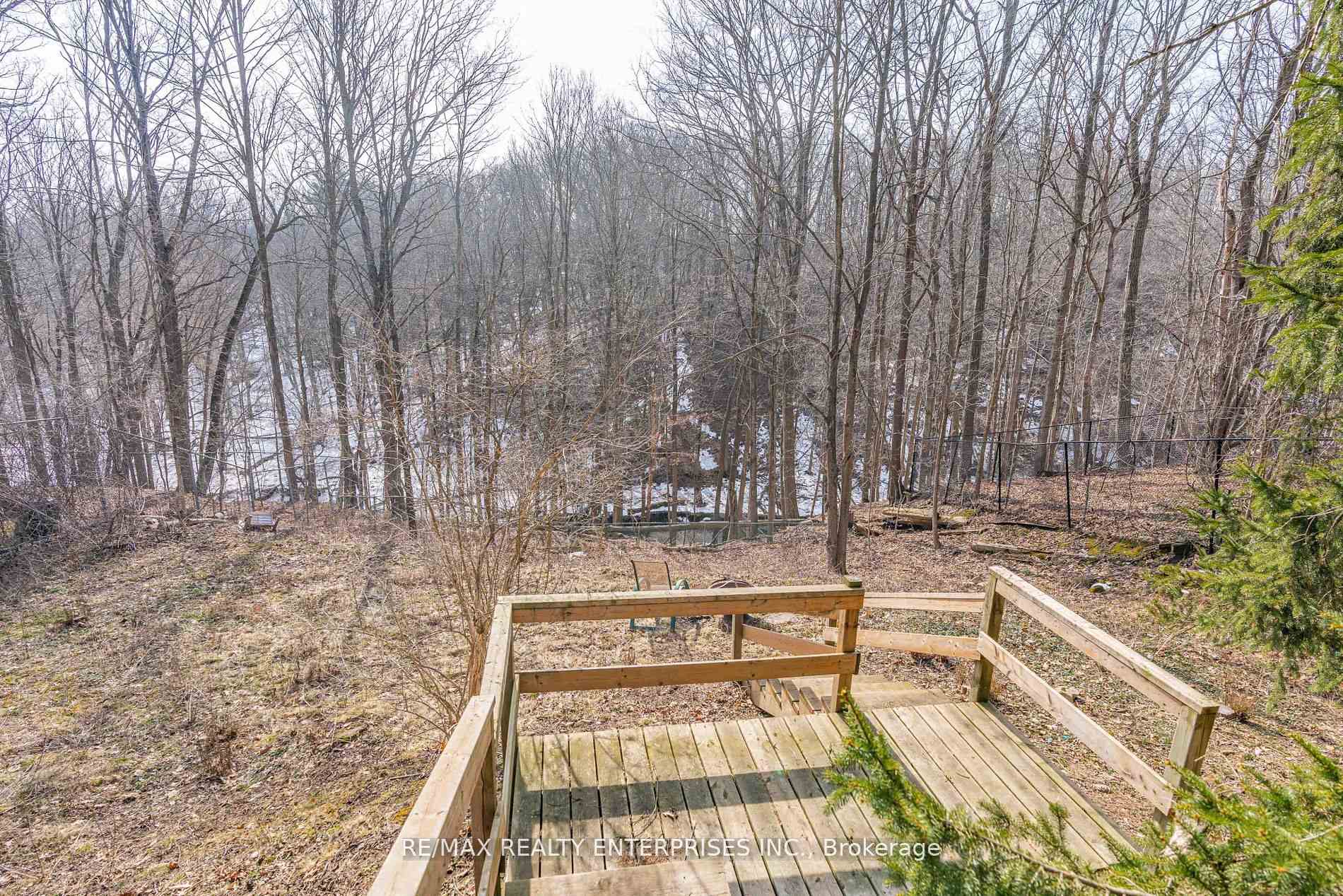 Photo 39 of 75 Robinhood Drive, Hamilton, Dundas — HOMEH