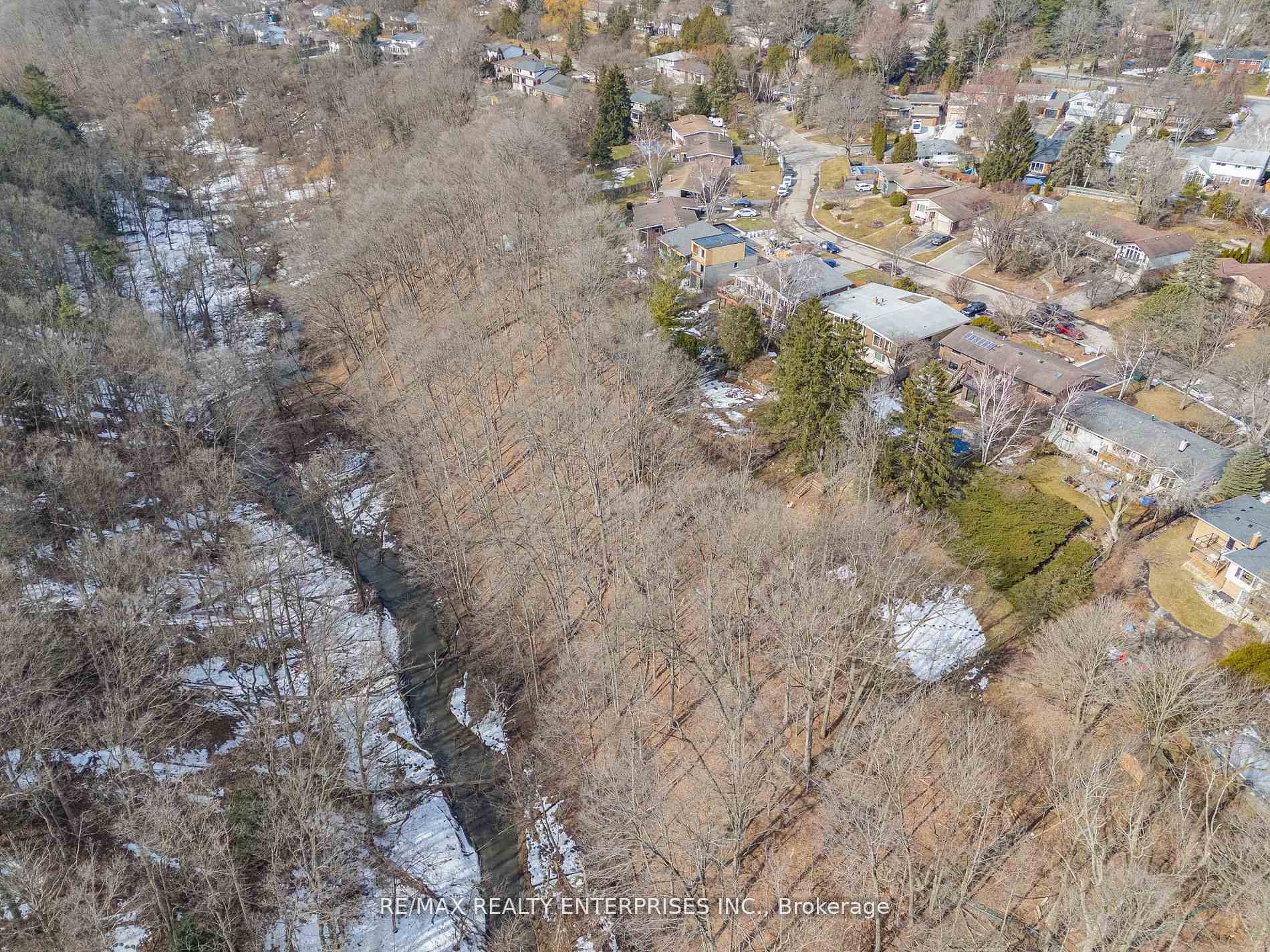 Photo 41 of 75 Robinhood Drive, Hamilton, Dundas — HOMEH