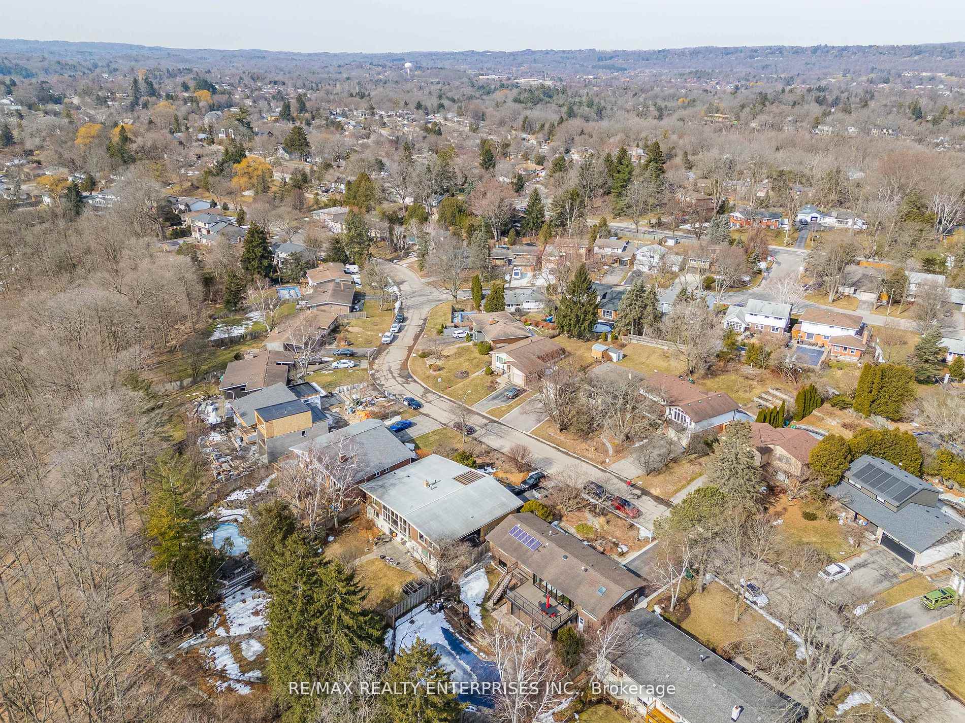 Photo 42 of 75 Robinhood Drive, Hamilton, Dundas — HOMEH