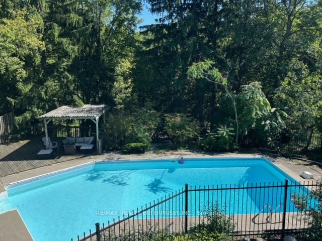 Photo 50 of 75 Robinhood Drive, Hamilton, Dundas — HOMEH