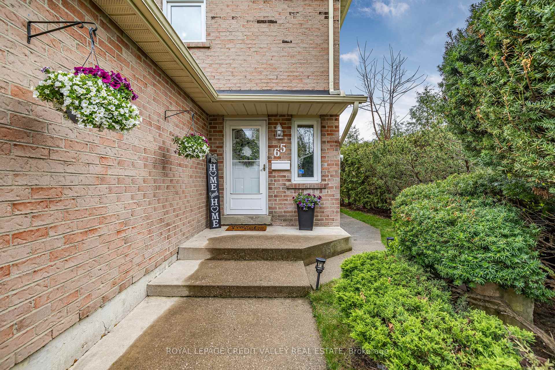 Photo 14 of 65 Martindale Crescent, Brampton, Brampton West — HOMEH