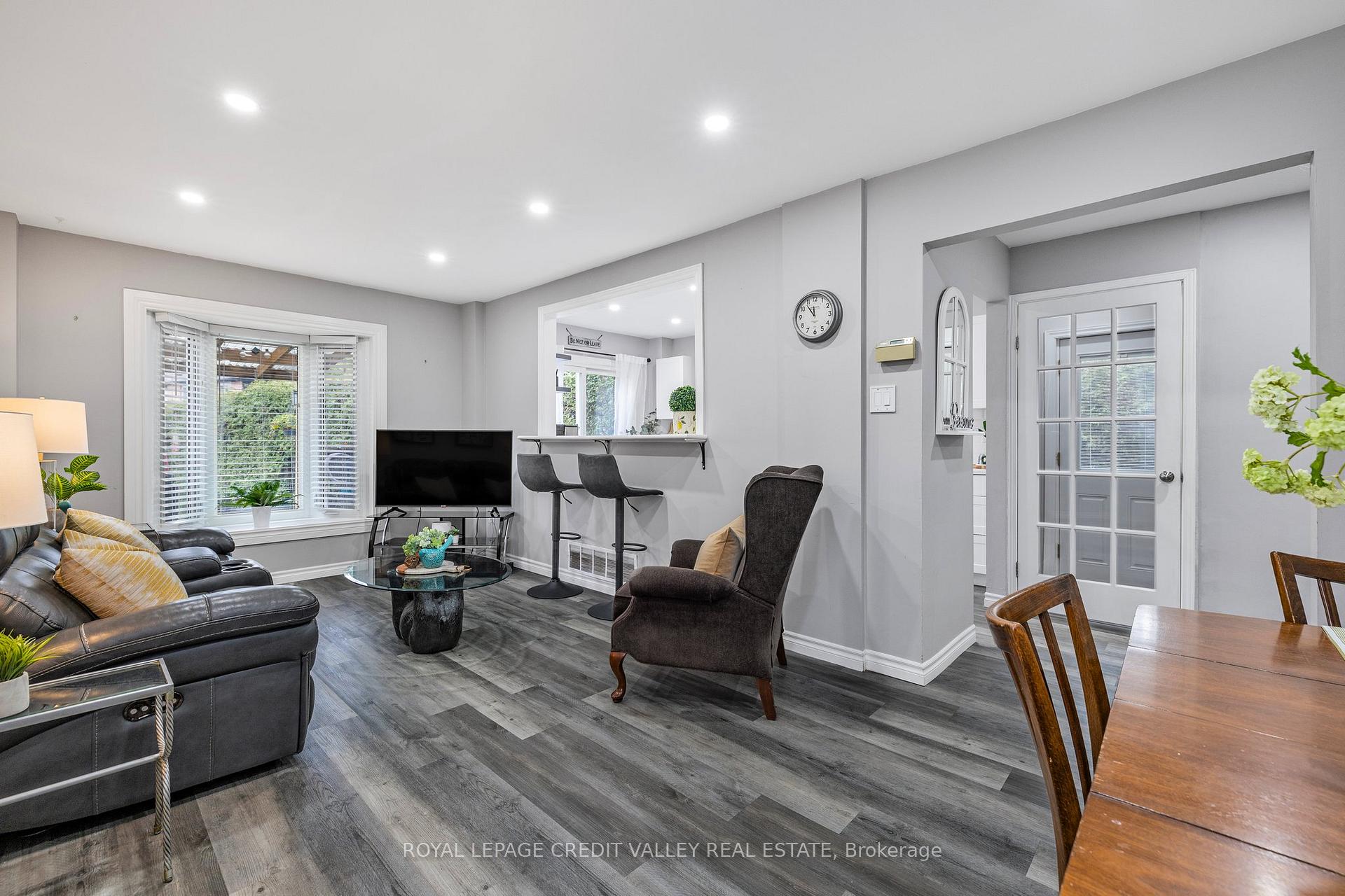 Photo 16 of 65 Martindale Crescent, Brampton, Brampton West — HOMEH