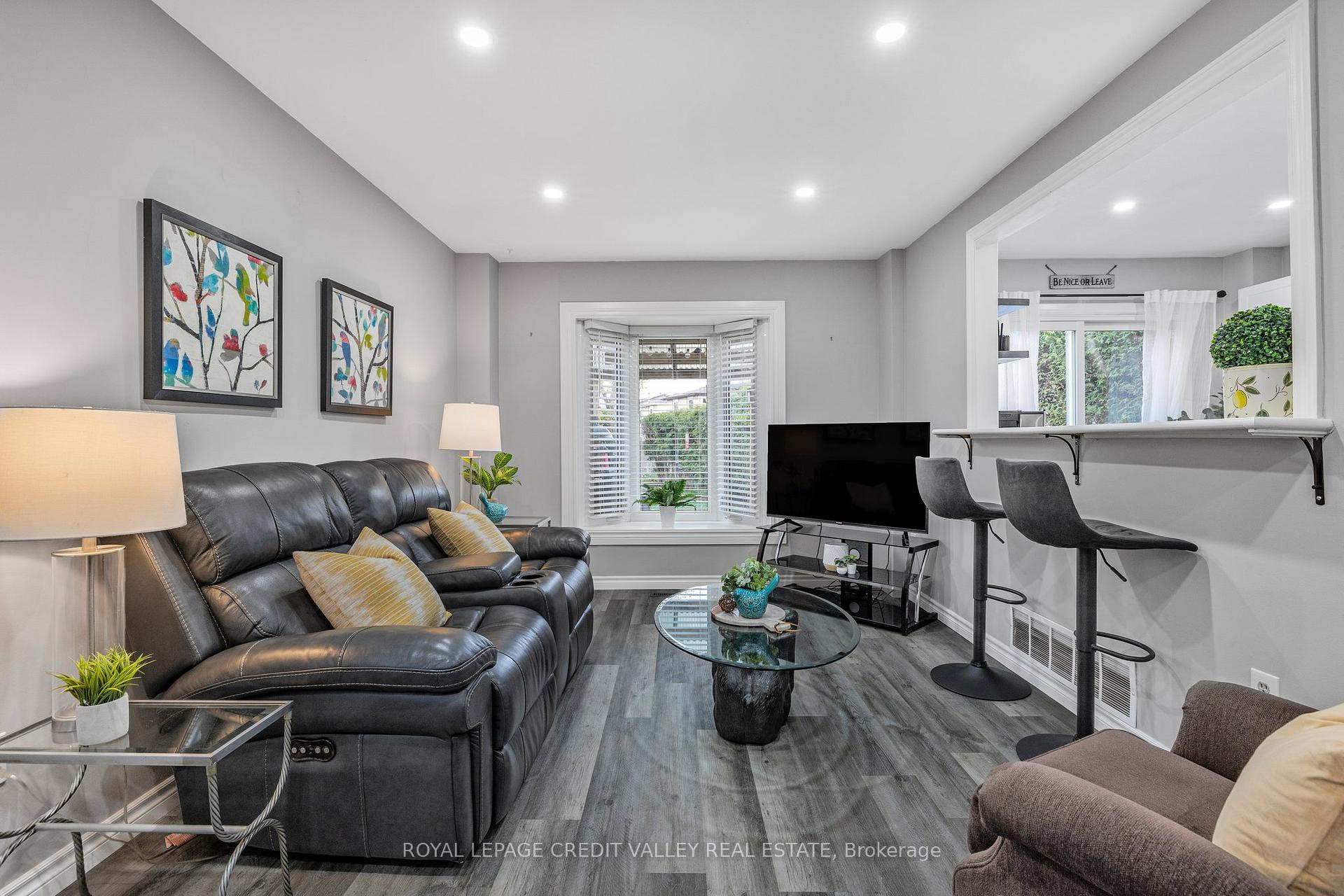 Photo 18 of 65 Martindale Crescent, Brampton, Brampton West — HOMEH