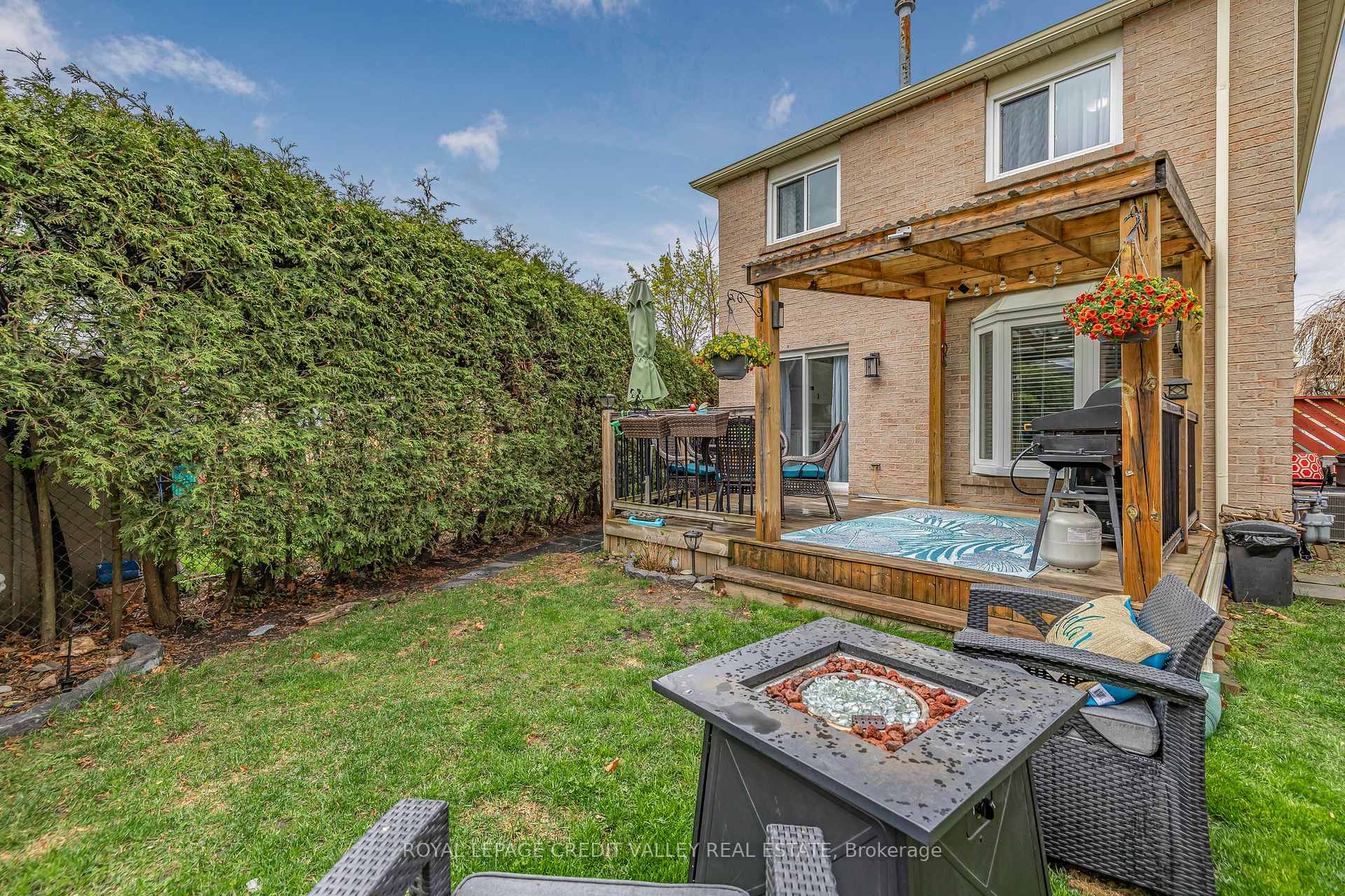 Photo 38 of 65 Martindale Crescent, Brampton, Brampton West — HOMEH