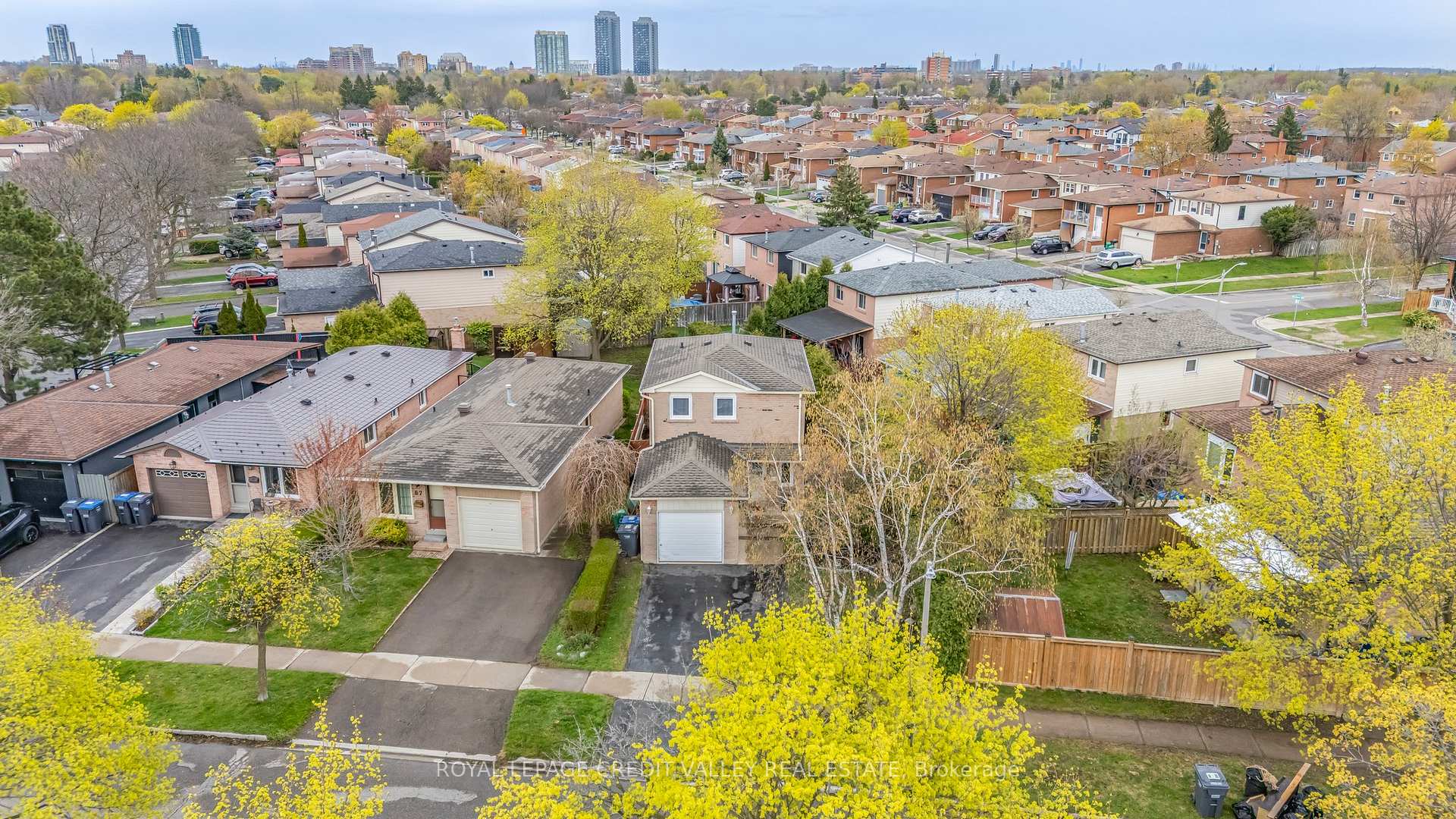 Photo 27 of 65 Martindale Crescent, Brampton, Brampton West — HOMEH