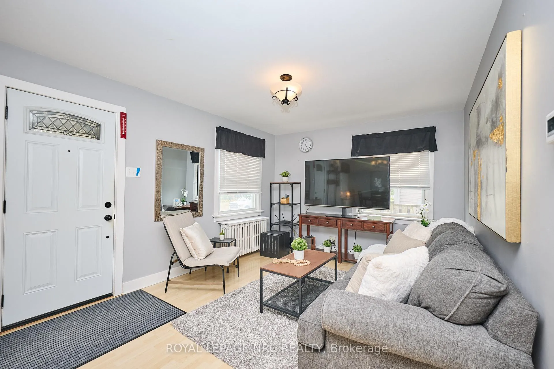 Photo 5 of 8 Woodburn Avenue, St. Catharines, Oakdale — HOMEH
