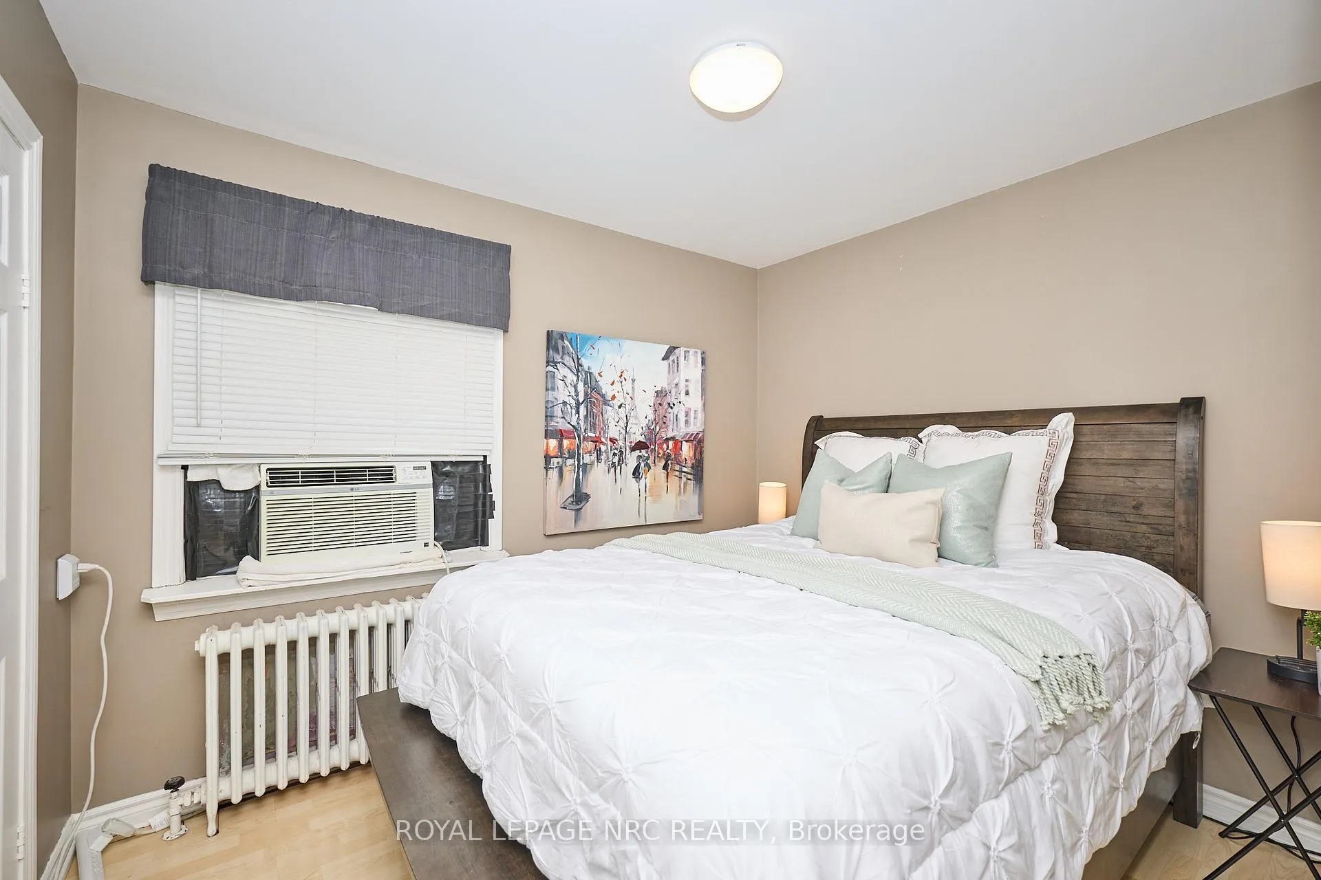 Photo 11 of 8 Woodburn Avenue, St. Catharines, Oakdale — HOMEH