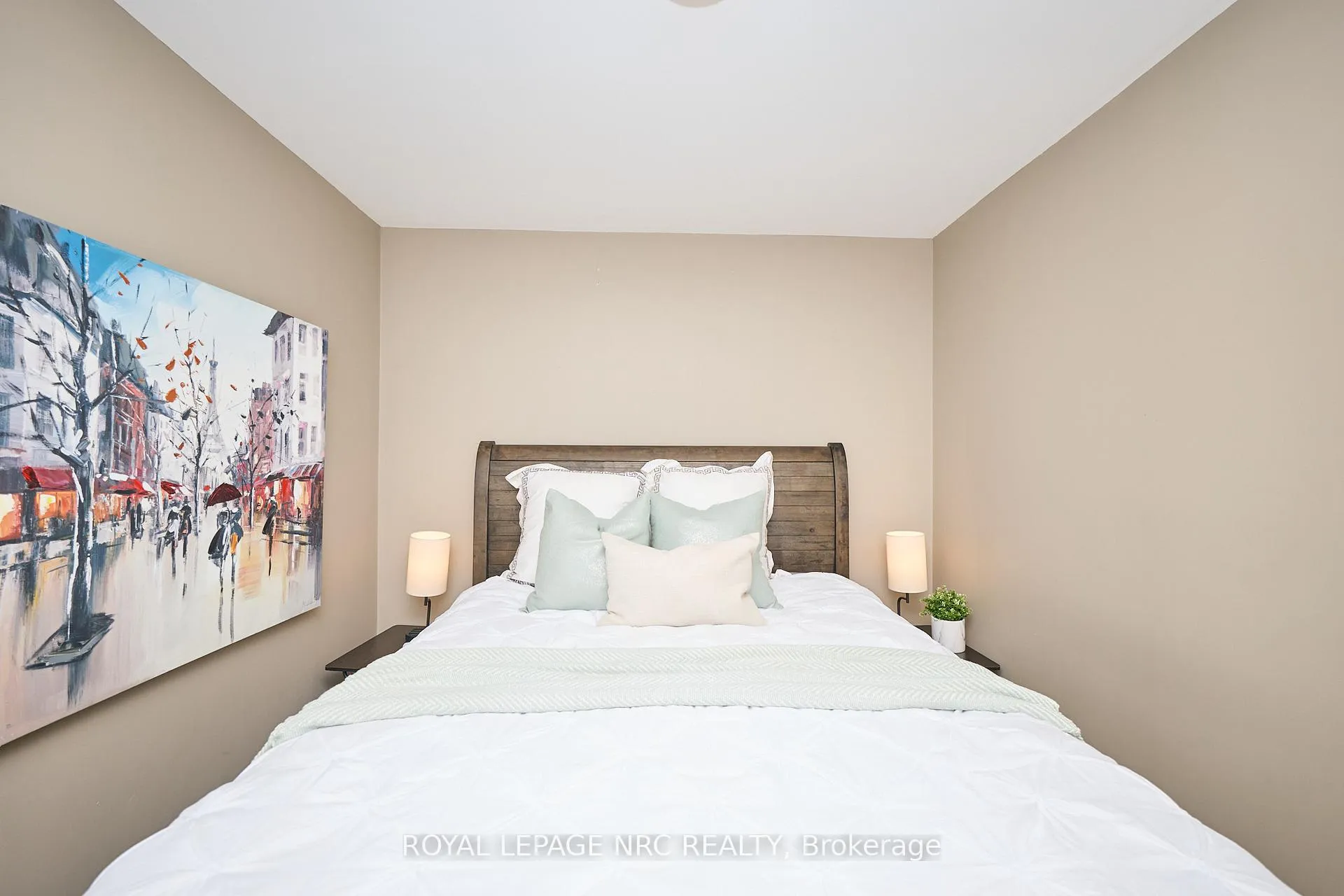Photo 12 of 8 Woodburn Avenue, St. Catharines, Oakdale — HOMEH