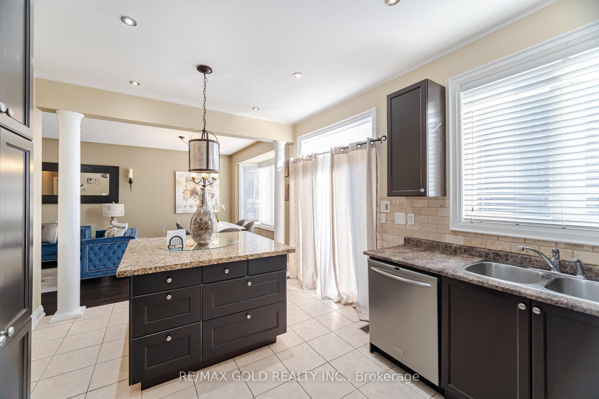 Photo 8 of 36 Edenfield Street, Brampton, Sandringham-Wellington — HOMEH