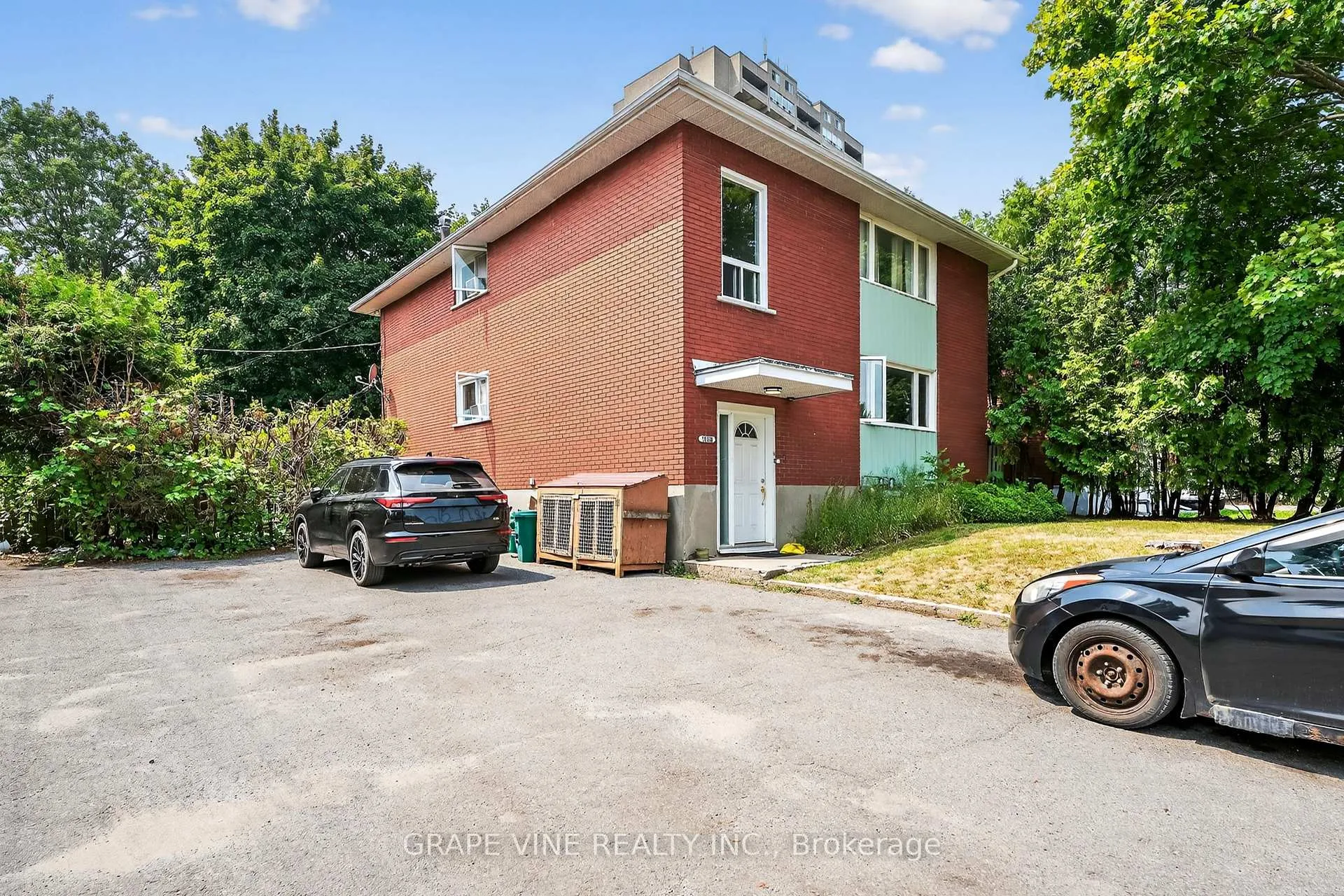 Front of 1098 Clyde Avenue