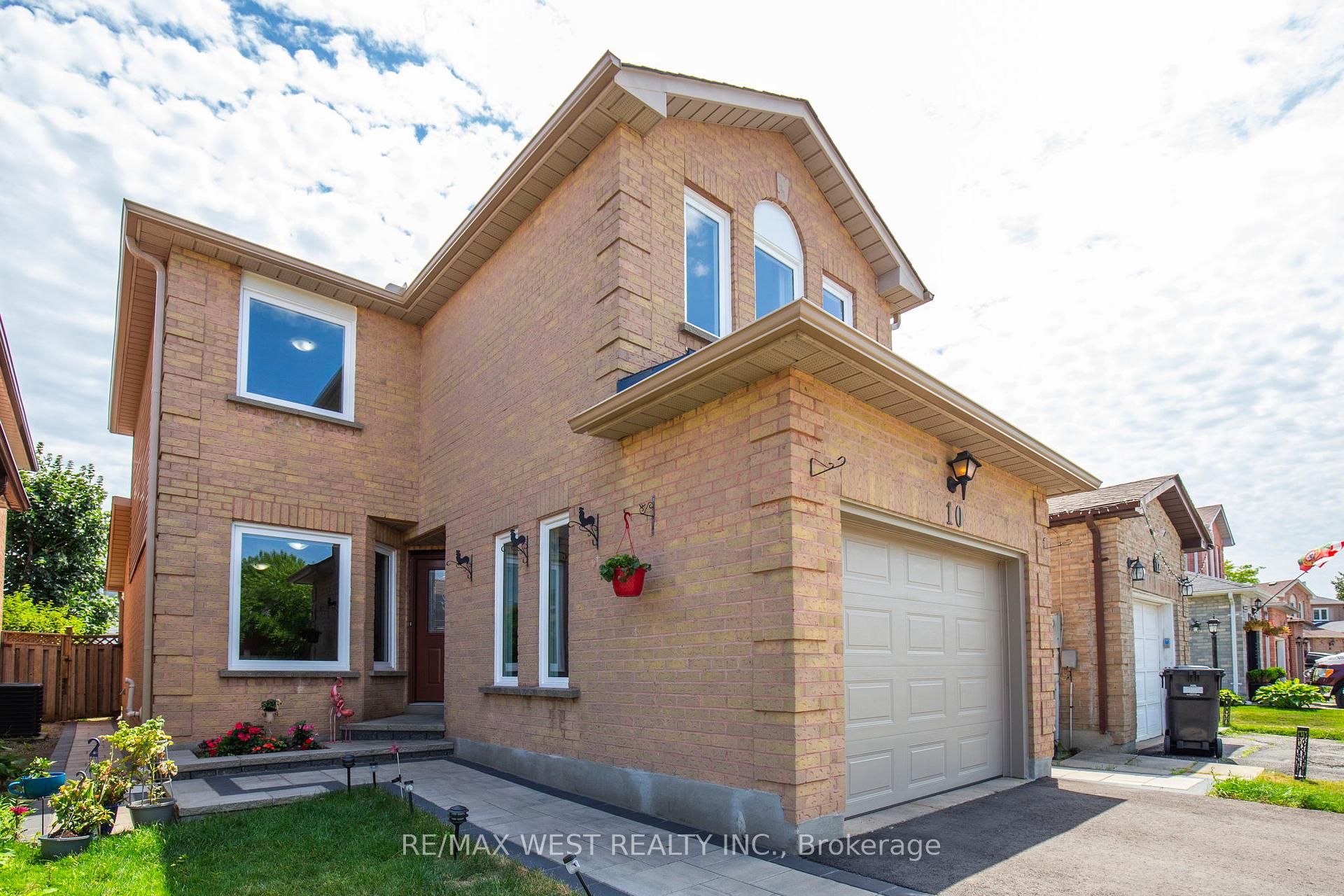 Photo 4 of 10 Horsham Street, Brampton, Brampton West — HOMEH