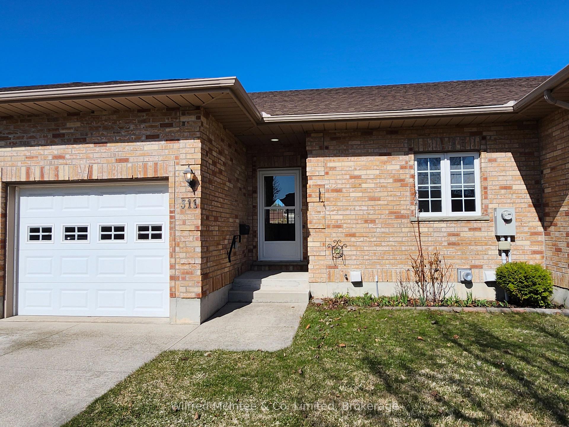 Photo 2 of 311 Martha Street, Goderich, Goderich (Town) — HOMEH