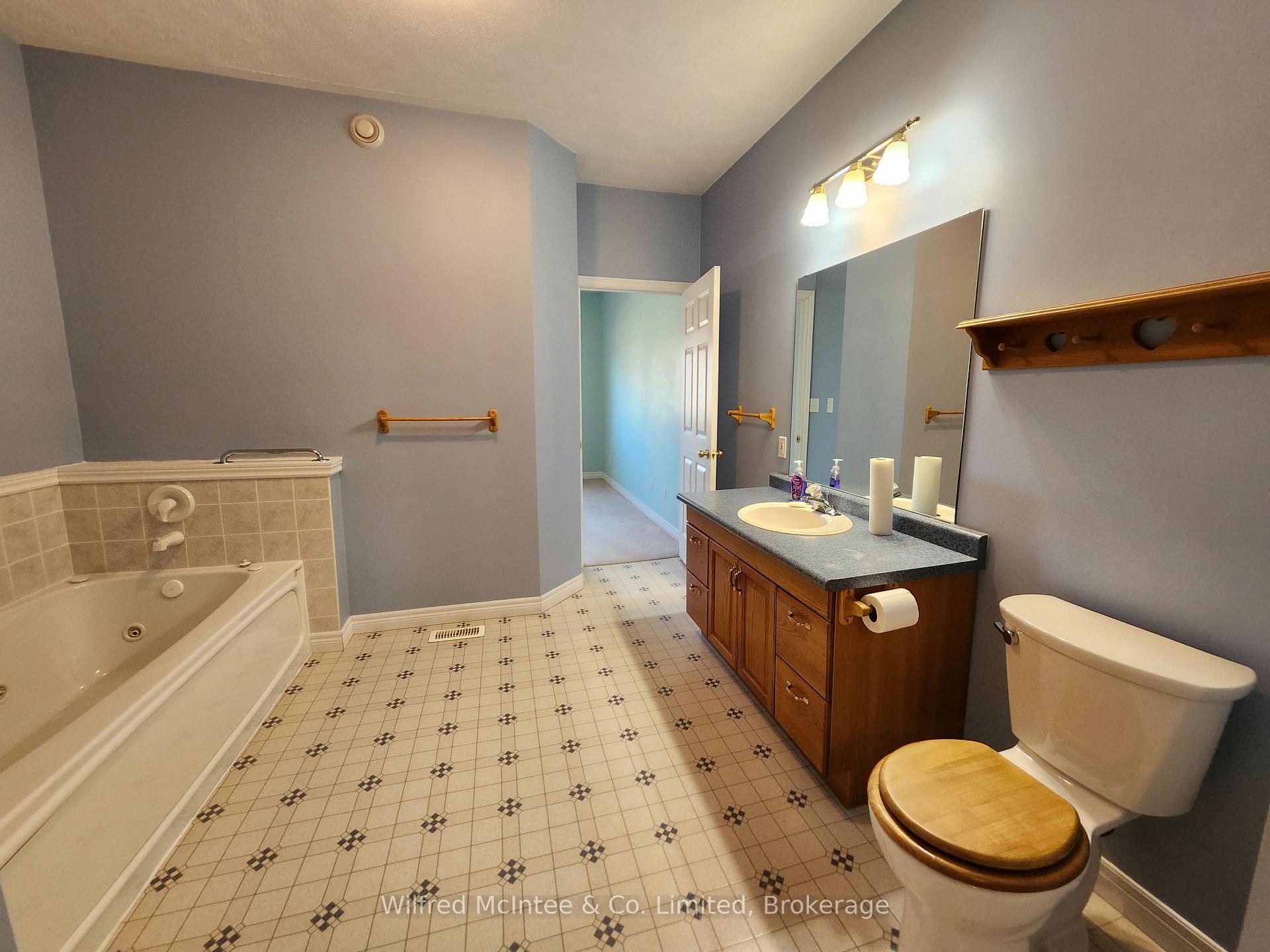 Photo 8 of 311 Martha Street, Goderich, Goderich (Town) — HOMEH