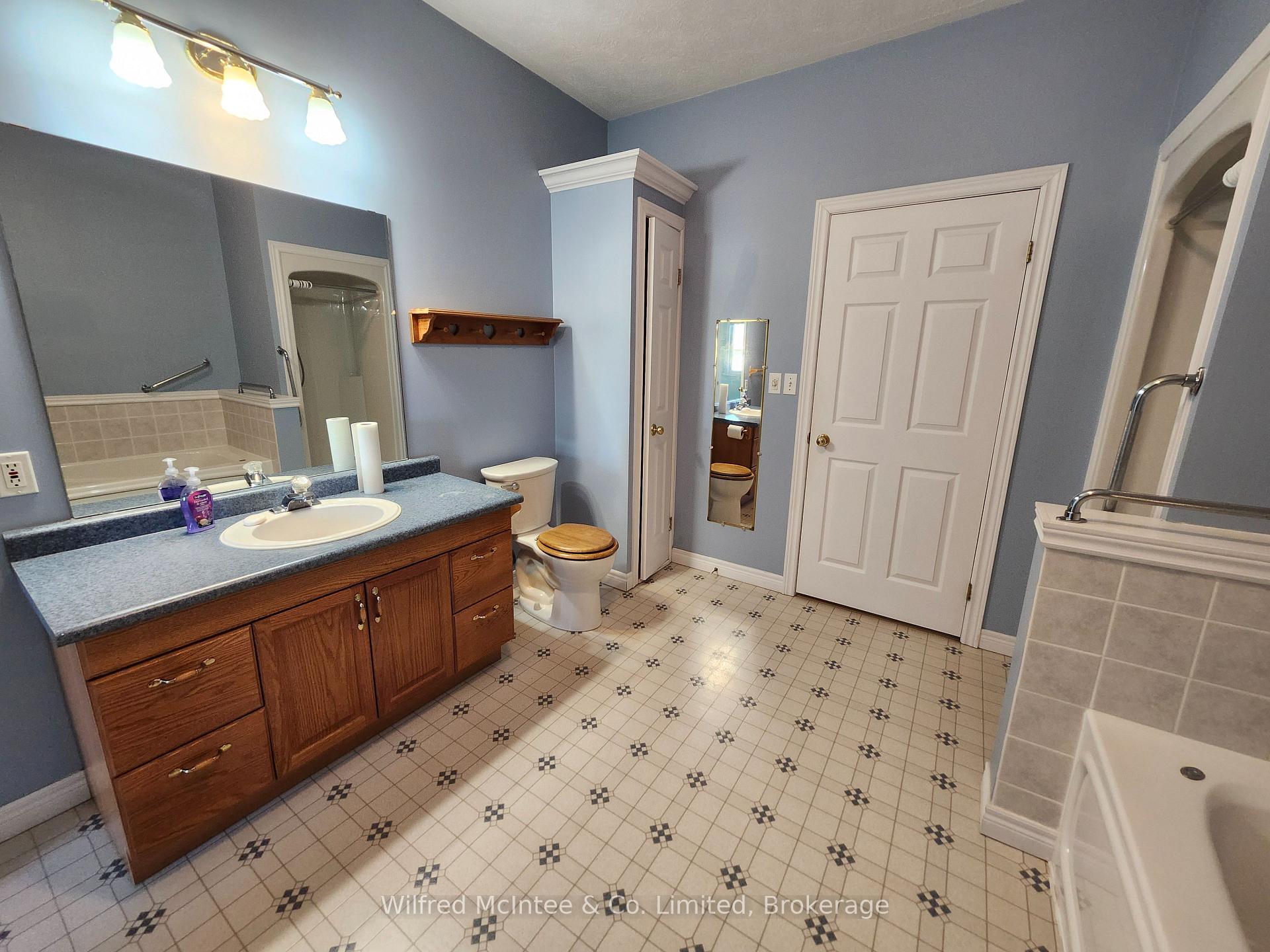 Photo 10 of 311 Martha Street, Goderich, Goderich (Town) — HOMEH