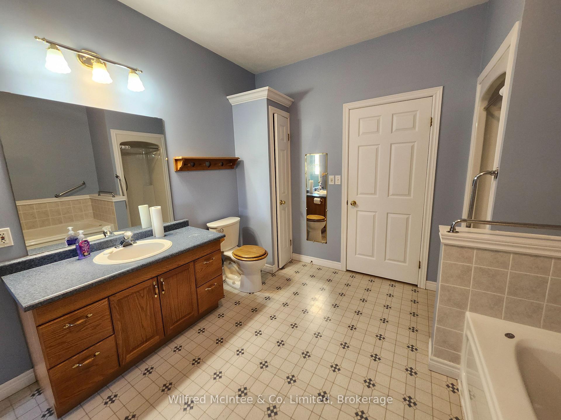 Photo 11 of 311 Martha Street, Goderich, Goderich (Town) — HOMEH