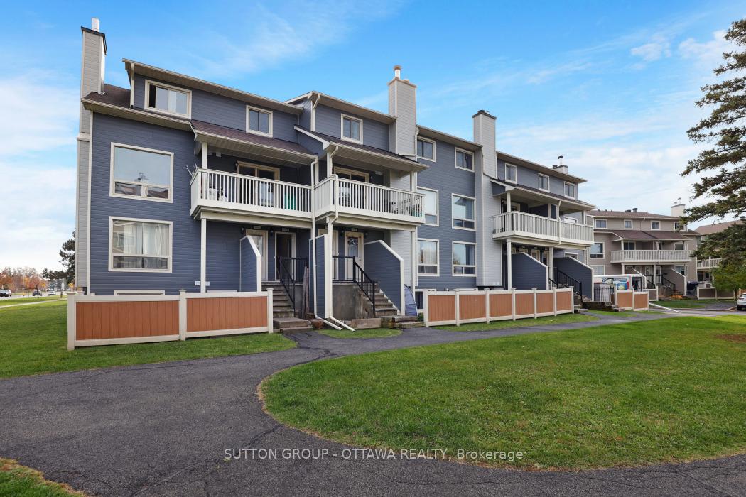 Photo 3 of Unit 62B, 794 St. Andre Drive, Ottawa, Hiawatha Park/Convent Glen — HOMEH