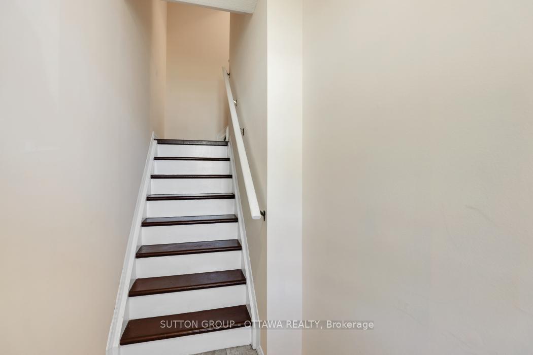 Photo 5 of Unit 62B, 794 St. Andre Drive, Ottawa, Hiawatha Park/Convent Glen — HOMEH