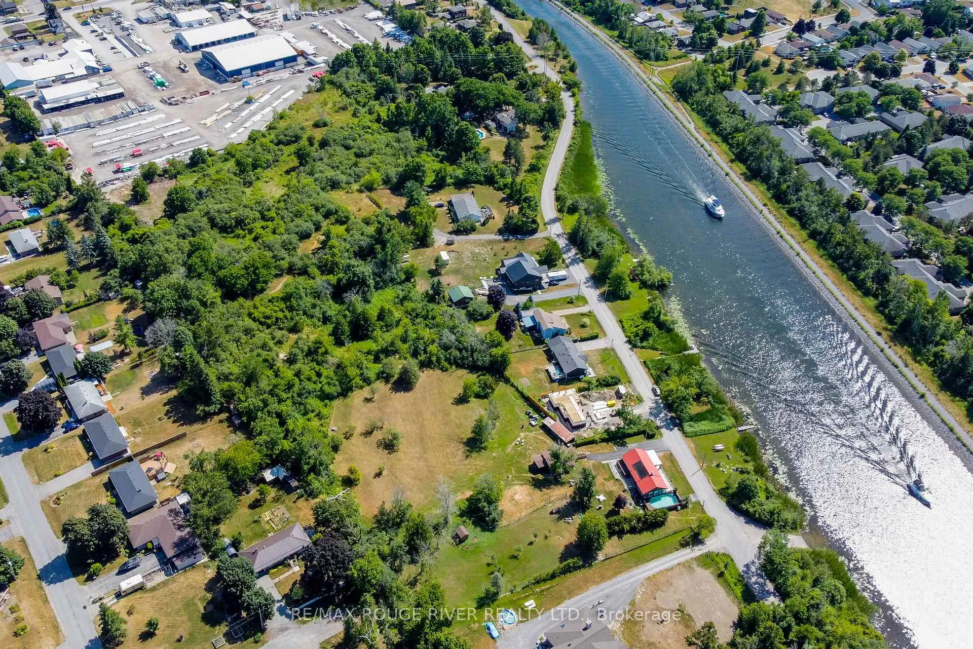 Photo 10 of 810 Canal Road, Douro-Dummer — HOMEH