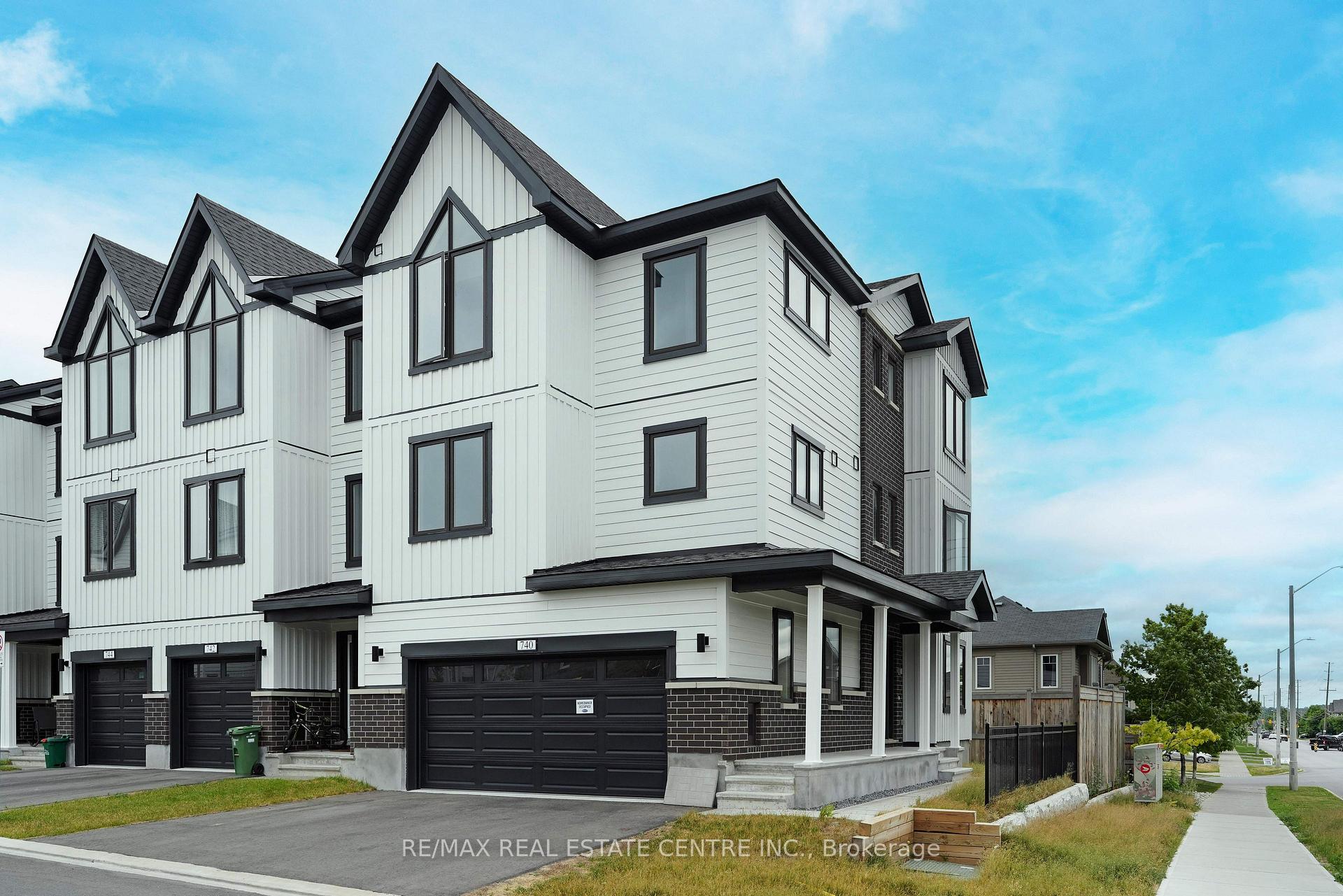 Photo 2 of 740 Kinstead Pvt, Ottawa, Stittsville (North) — HOMEH